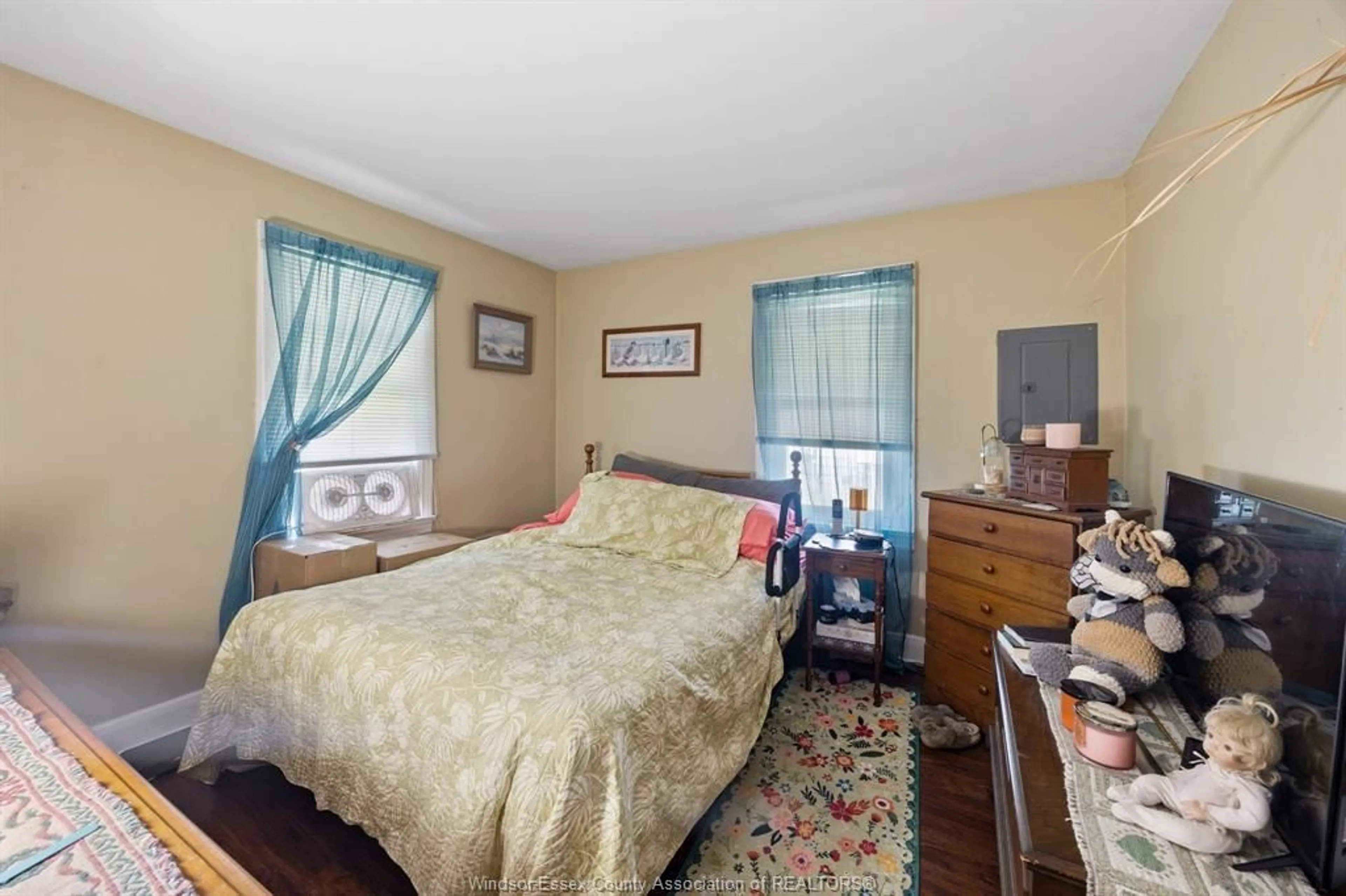 A pic of a room for 1065 FORD Blvd, Windsor Ontario N8S 2G2
