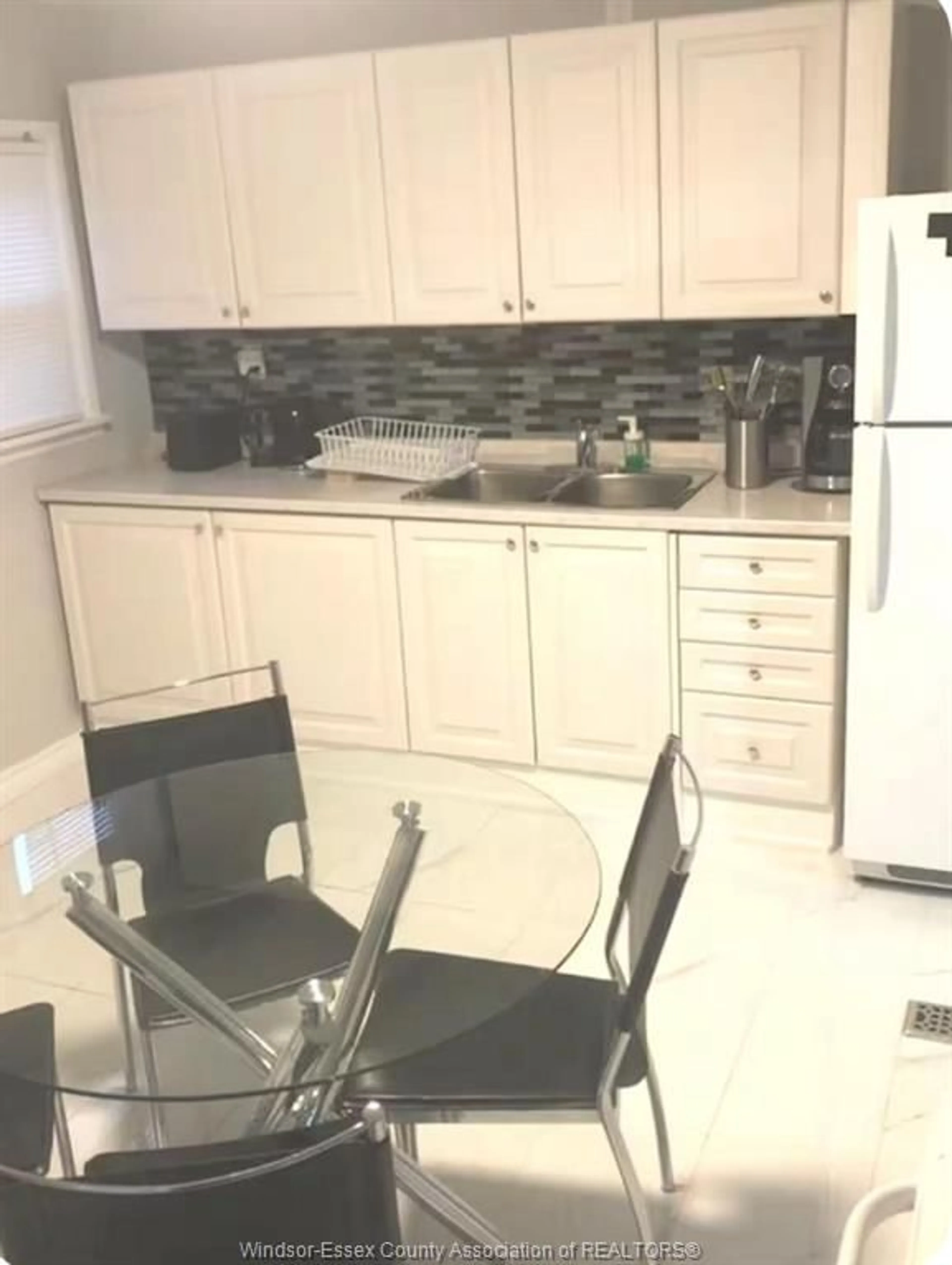 Unknown for 3479 HARRIS, Windsor Ontario N9C 1N6