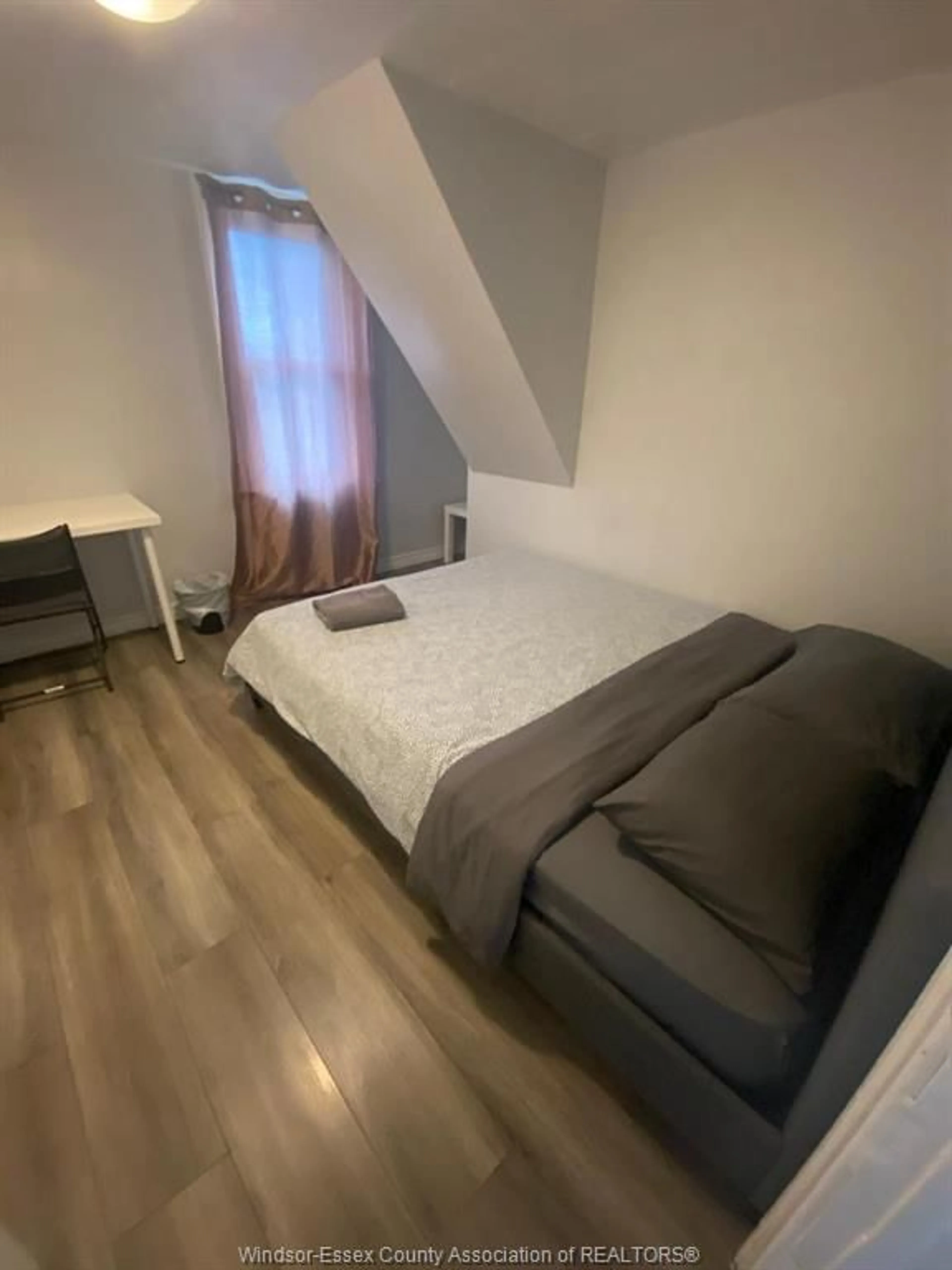A pic of a room for 3479 HARRIS, Windsor Ontario N9C 1N6