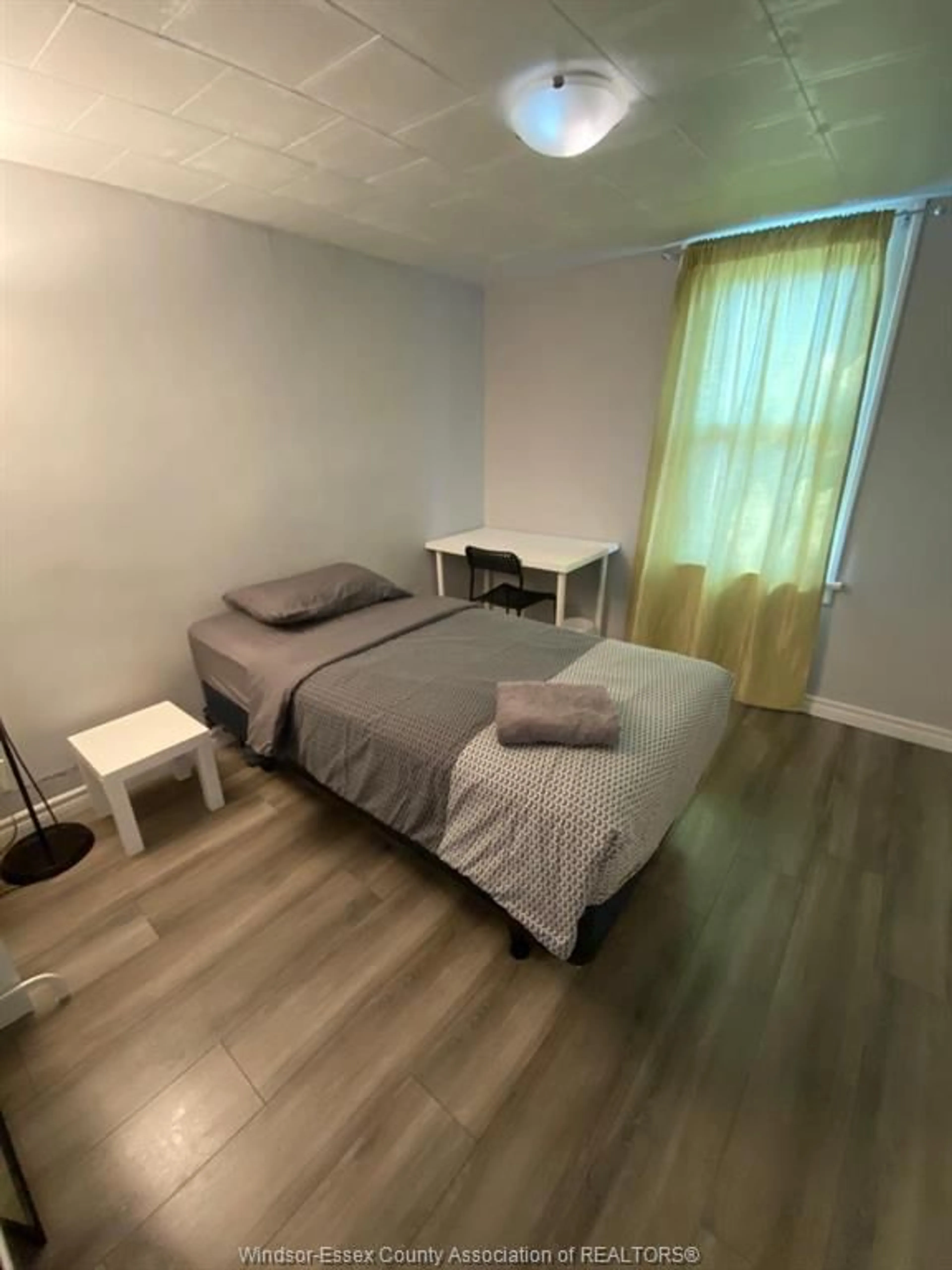 A pic of a room for 3479 HARRIS, Windsor Ontario N9C 1N6