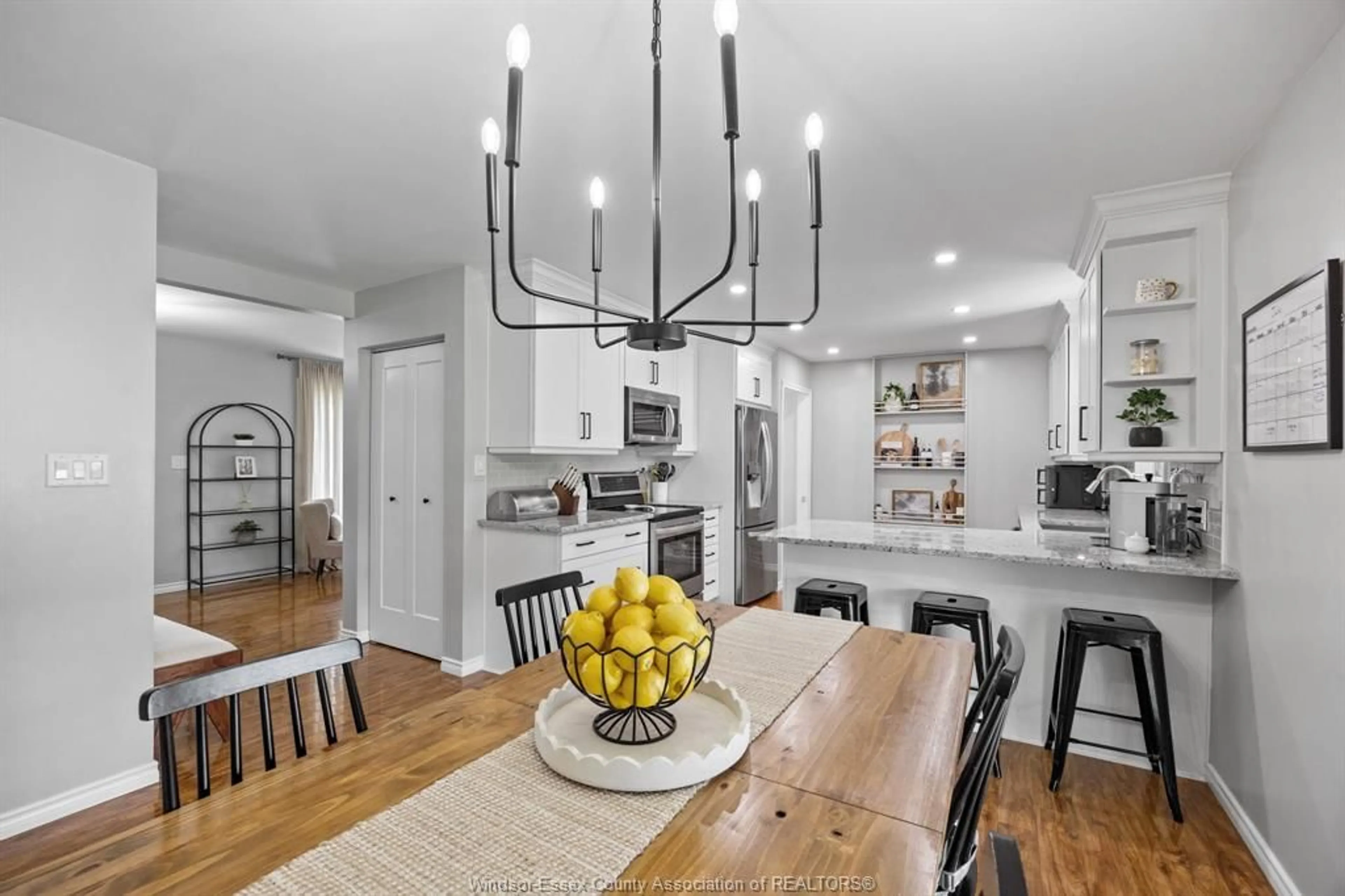 Open concept kitchen, unknown for 9 KENTUCKY Ave, Amherstburg Ontario N9V 3S7