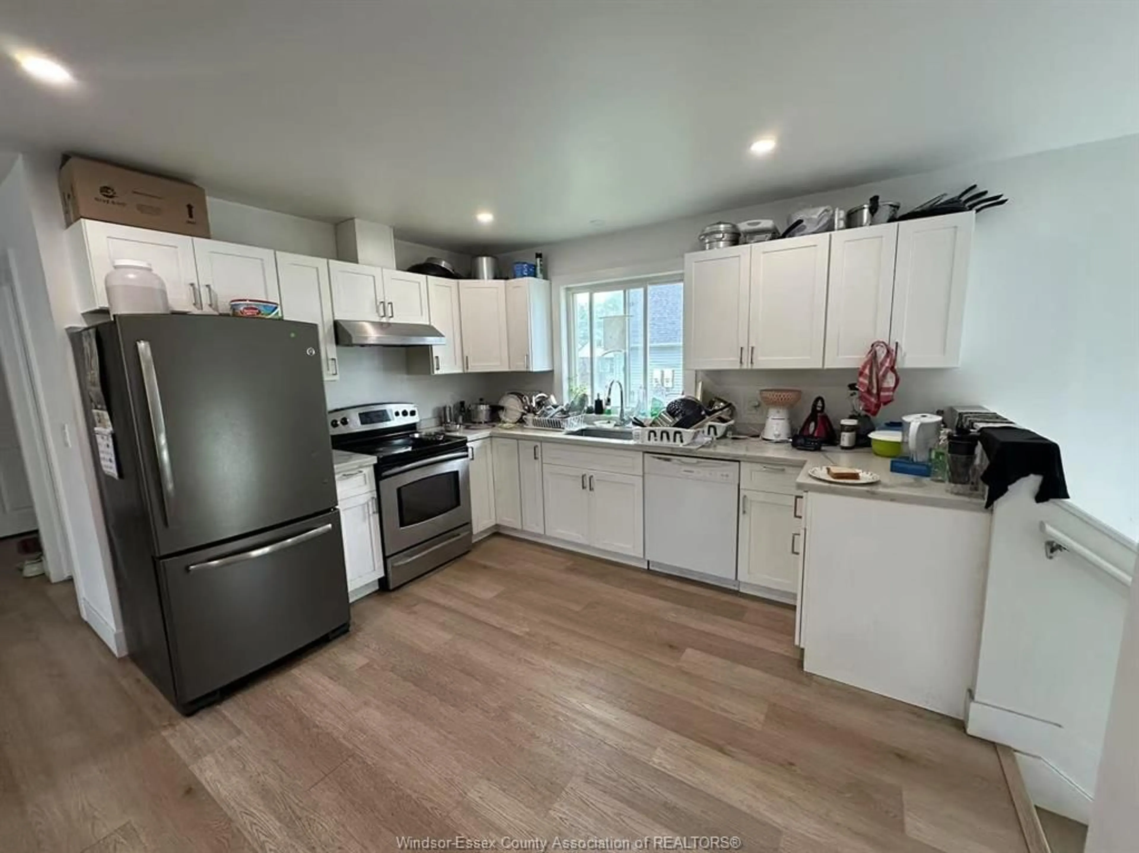 Open concept kitchen, unknown for 788 BRIDGE, Windsor Ontario N9B 2M6