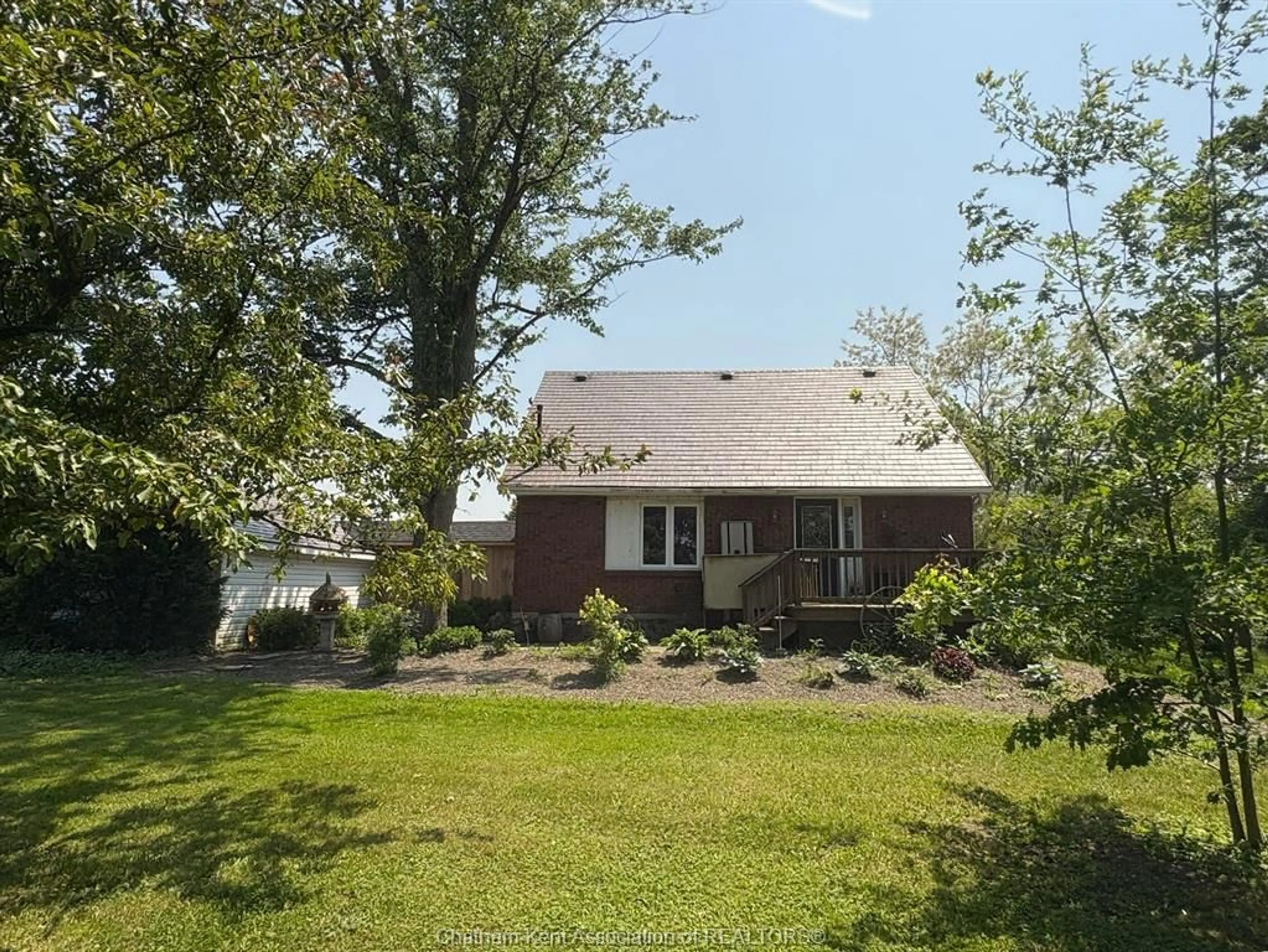 A pic from outside/outdoor area/front of a property/back of a property/a pic from drone, unknown for 803 Smith Line, Sombra Ontario N0P 2H0