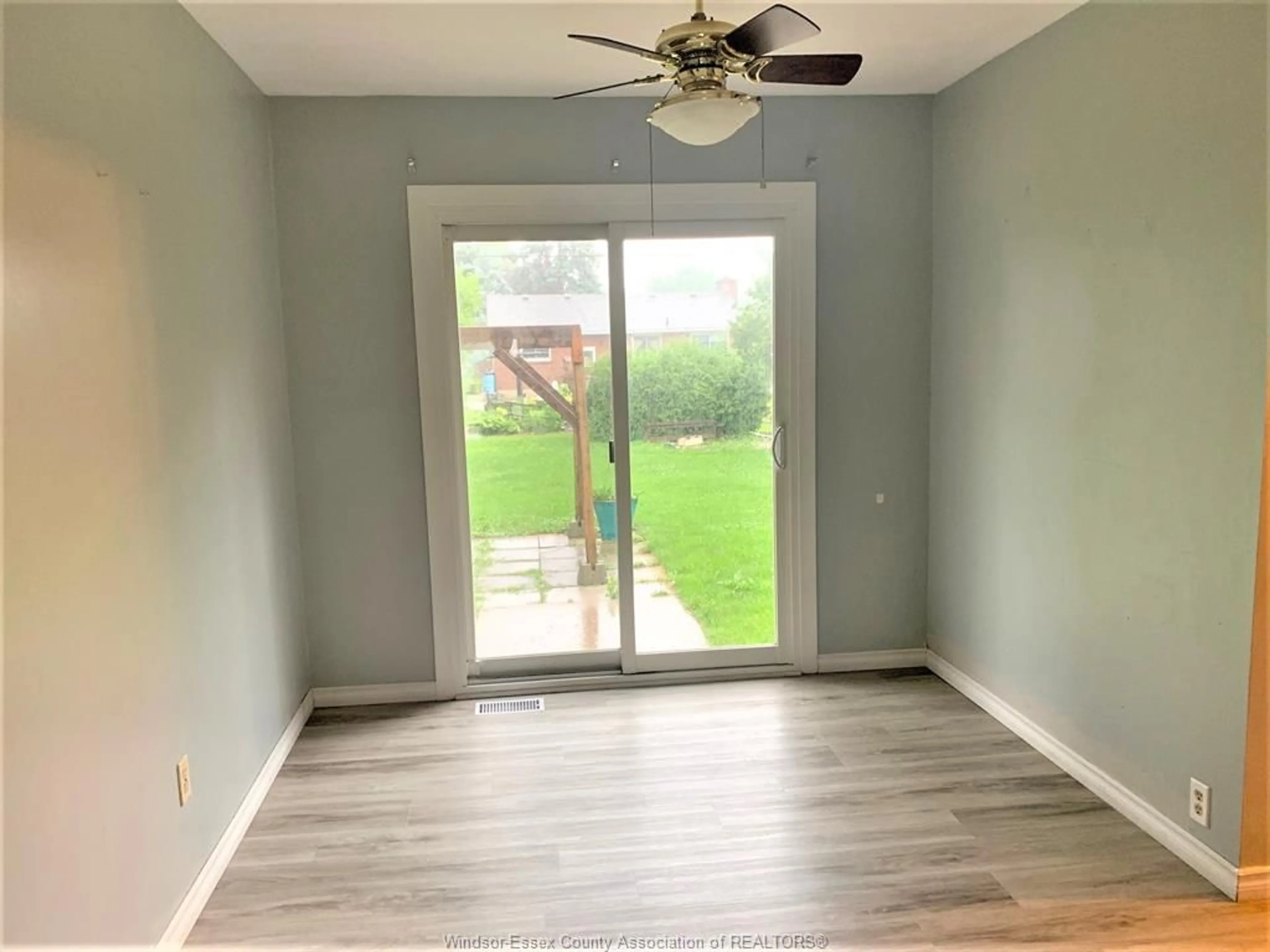 A pic of a room for 3894 MOUNT ROYAL, Windsor Ontario N9G 2B7