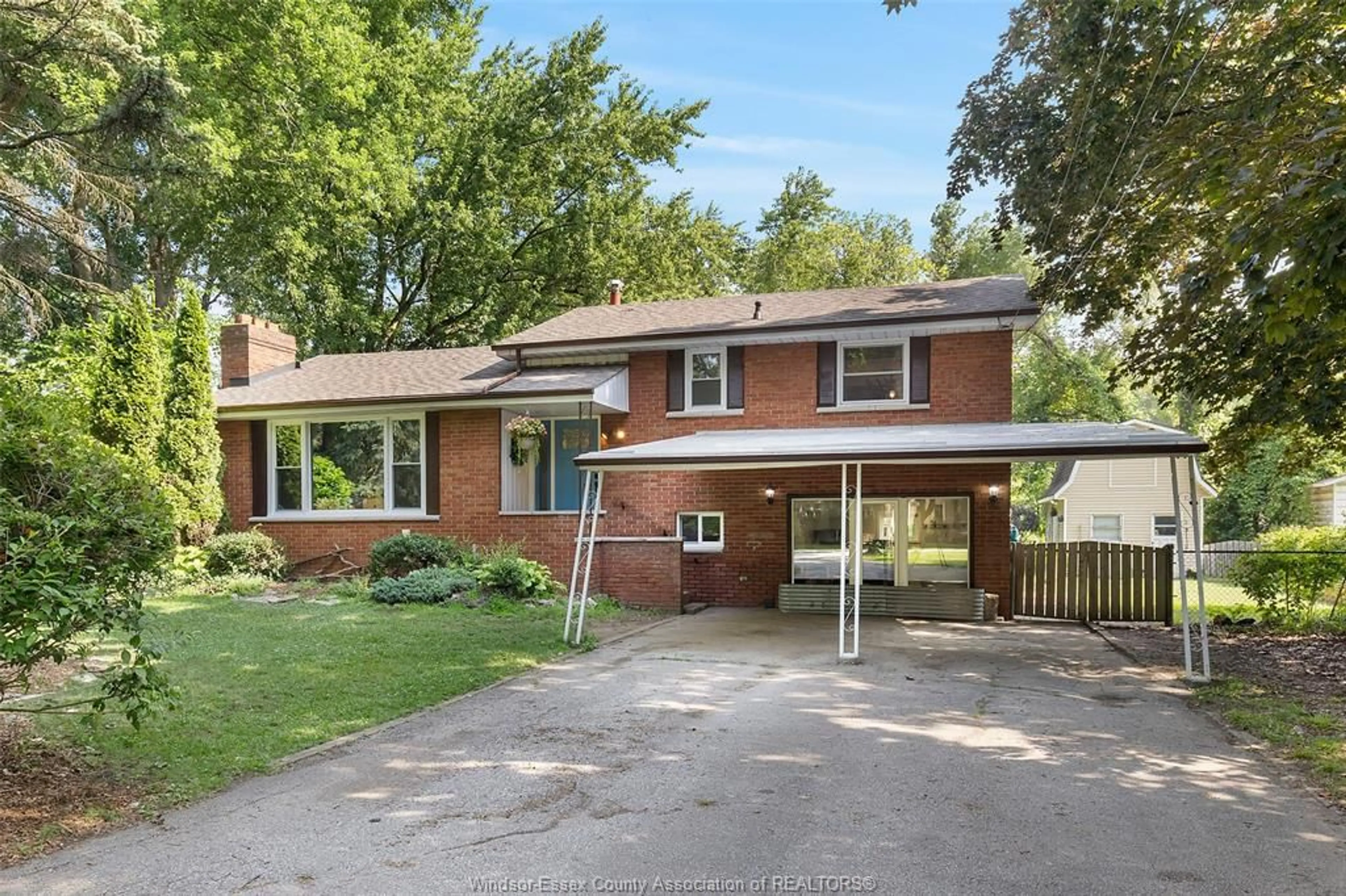 Home with brick exterior material, street for 65 MAJOR, LaSalle Ontario N9J 1C6