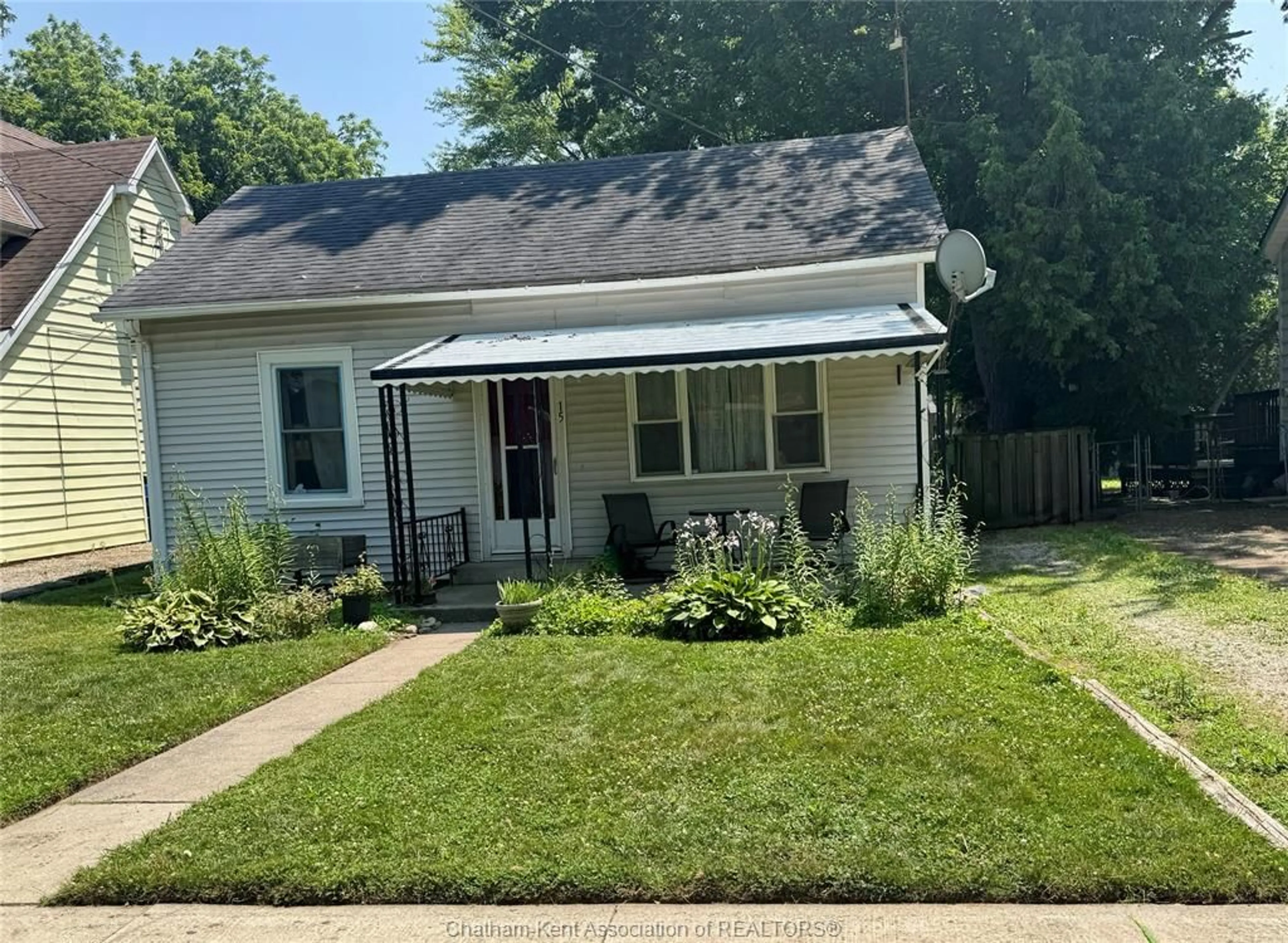 A pic from outside/outdoor area/front of a property/back of a property/a pic from drone, street for 15 Ebenezer St, Ridgetown Ontario N0P 2C0