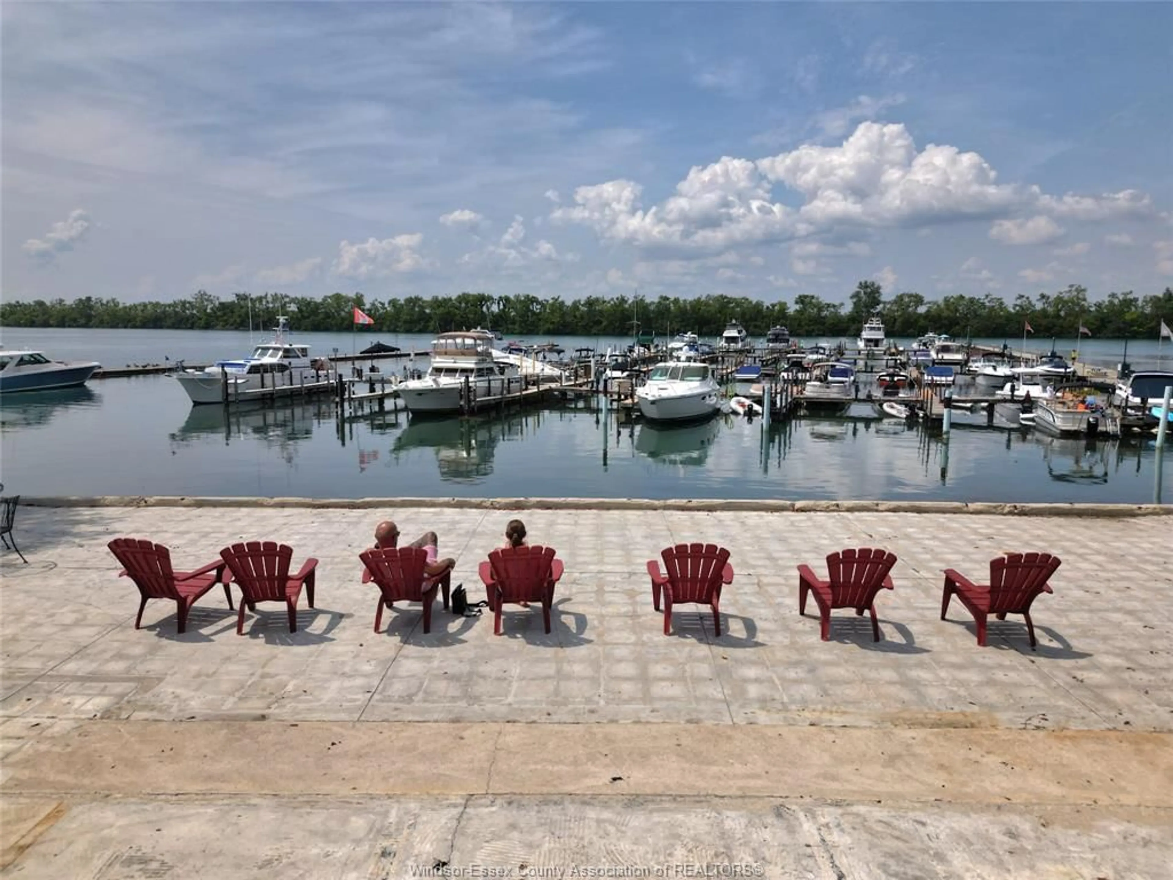 Patio, water/lake/river/ocean view for 271 CRYSTAL BAY, Amherstburg Ontario N9V 4A6