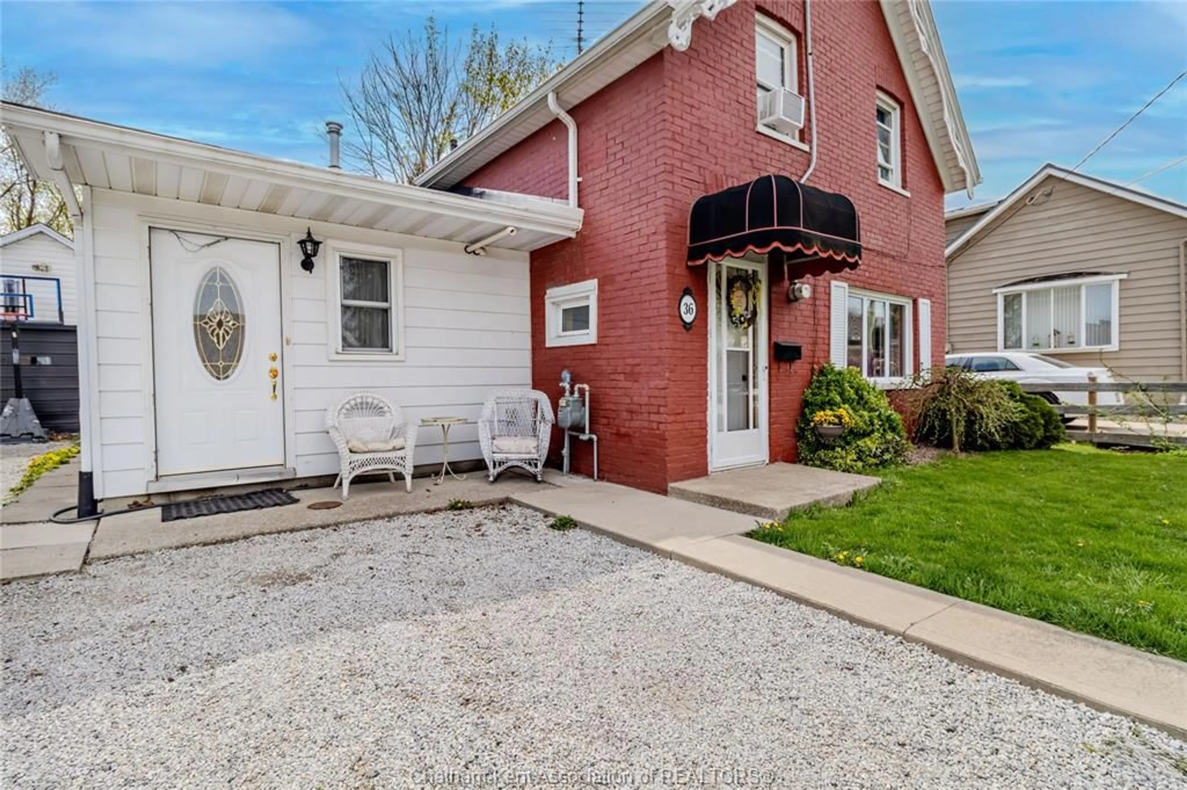 Patio, street for 36 INGRAM St, Chatham Ontario N7L 3N5