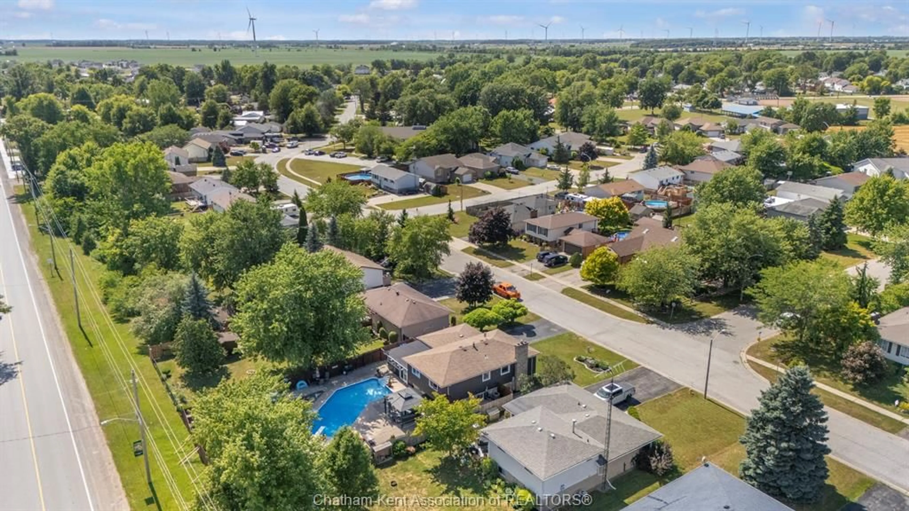 A pic from outside/outdoor area/front of a property/back of a property/a pic from drone, street for 7139 William St, Comber Ontario N0J 1P0