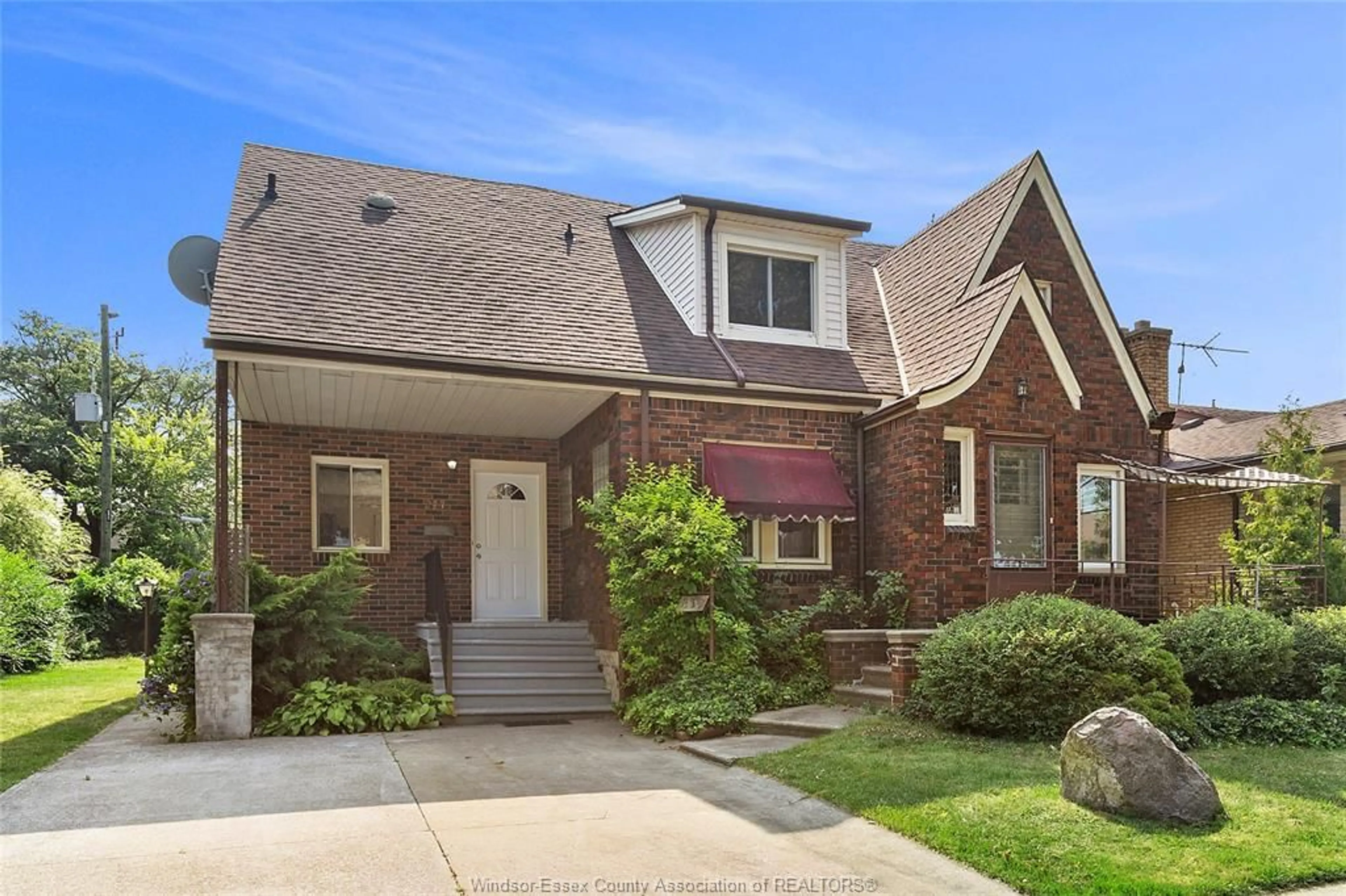 Home with brick exterior material, street for 277 Villaire Ave, Windsor Ontario N8S 2J1