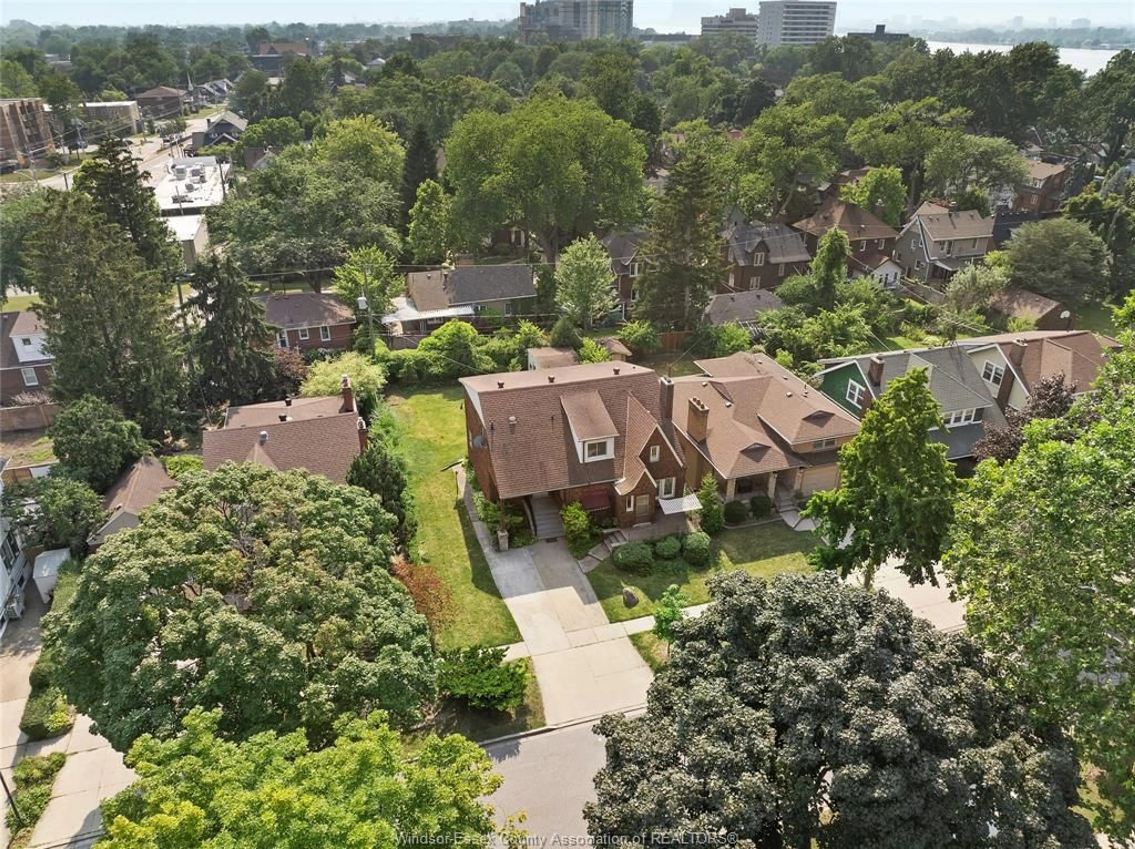 A pic from outside/outdoor area/front of a property/back of a property/a pic from drone, water/lake/river/ocean view for 277 Villaire Ave, Windsor Ontario N8S 2J1