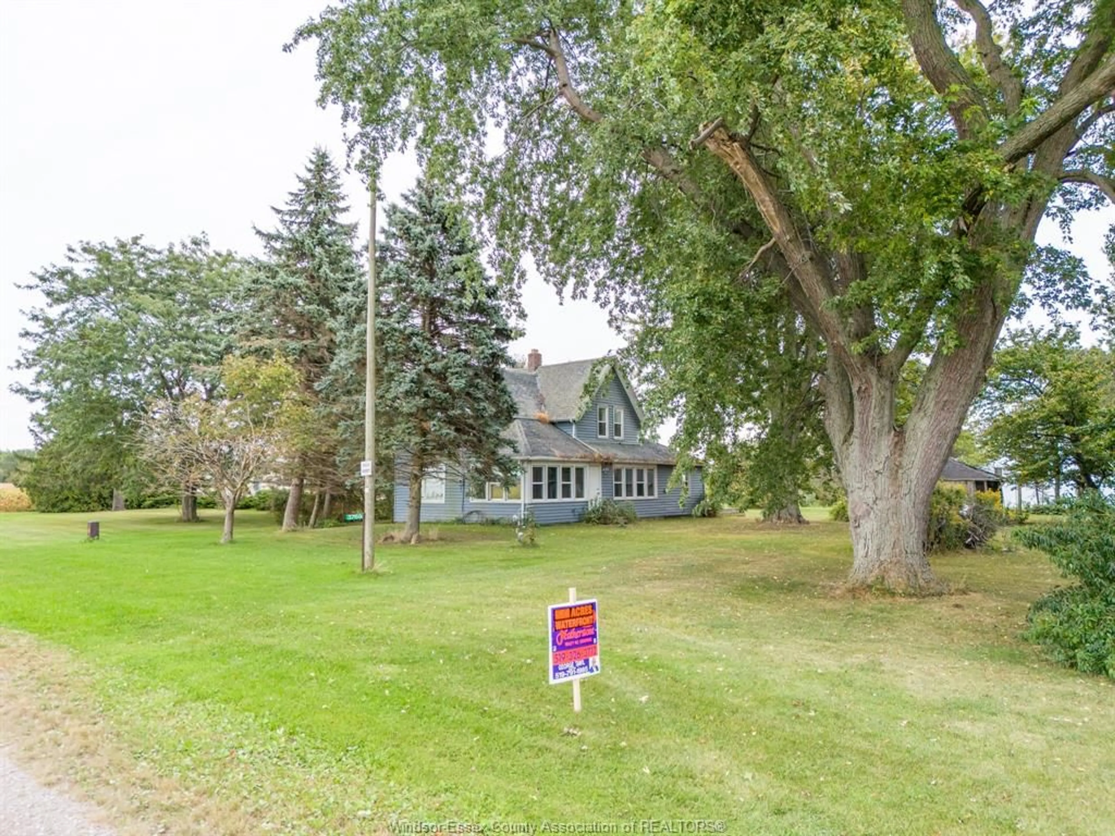 A pic from outside/outdoor area/front of a property/back of a property/a pic from drone, street for 3766 TALBOT TRAIL, Chatham-Kent Ontario N0P 2P0