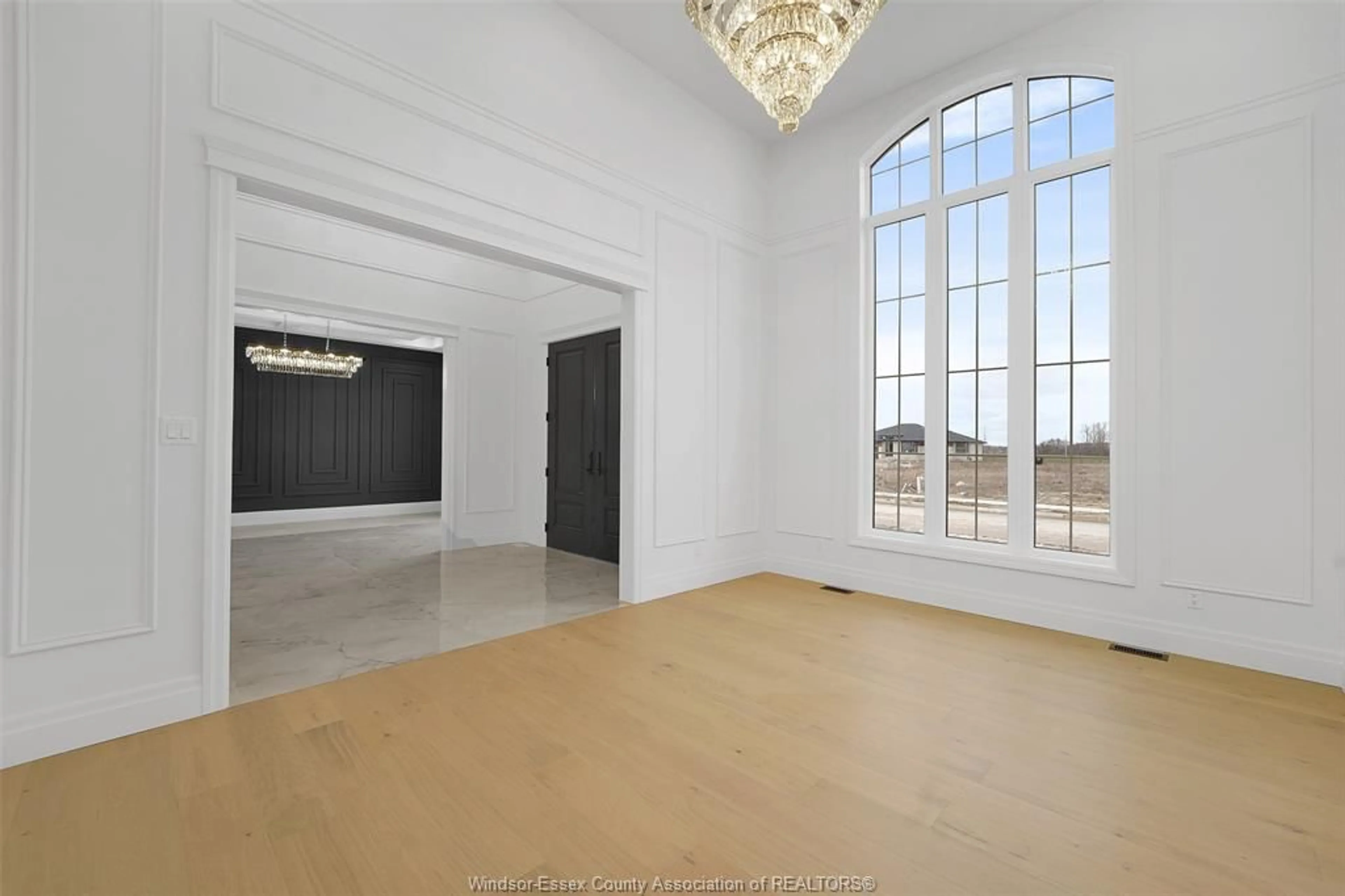 Indoor foyer for 3543 FIORINA, LaSalle Ontario N9H 0M9