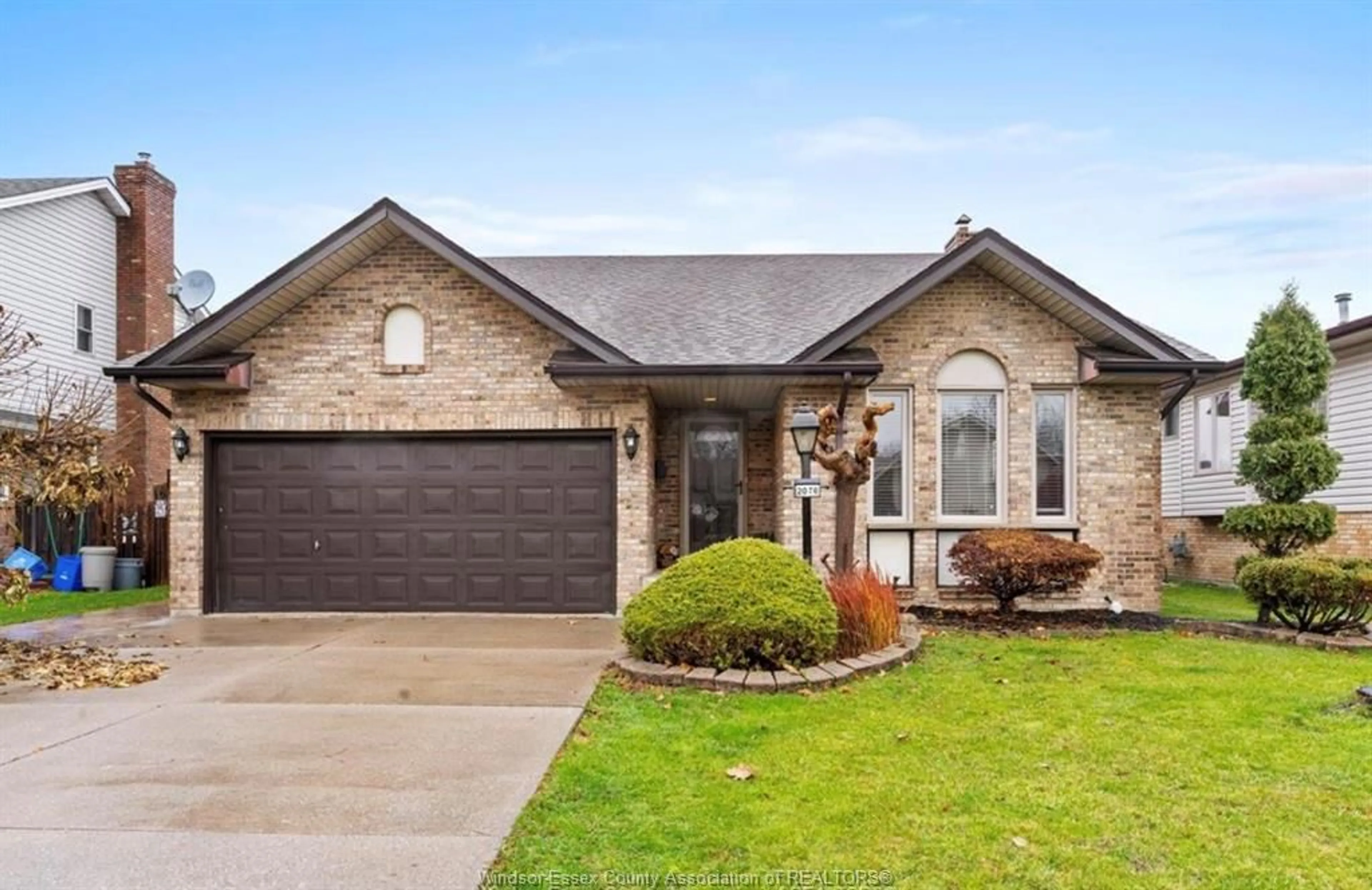 Home with brick exterior material, street for 2076 EDGEMORE AVE, LaSalle Ontario N9H 2E1