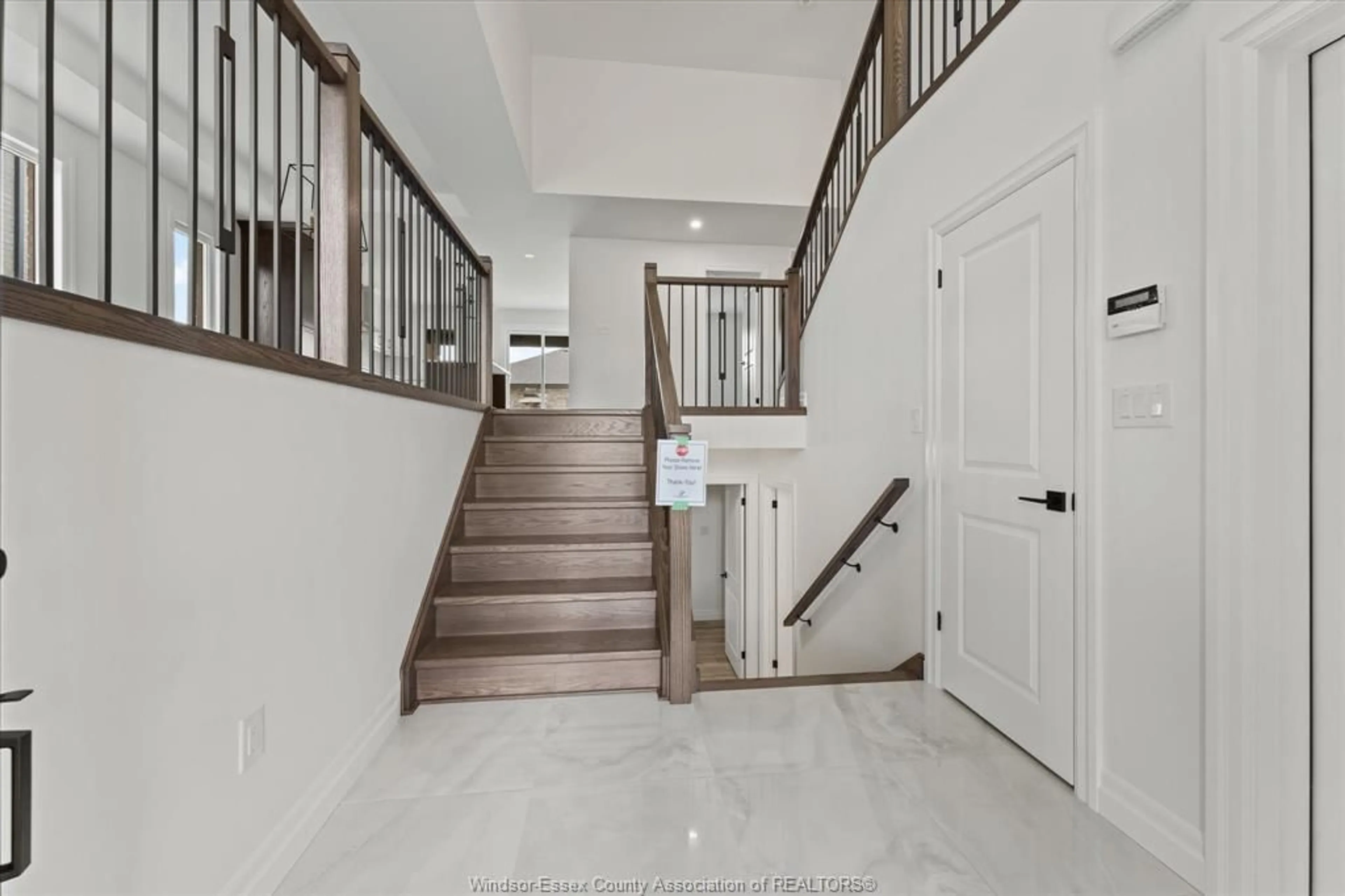 Unknown for 2474 PARTINGTON Ave, Windsor Ontario N9E 0B4