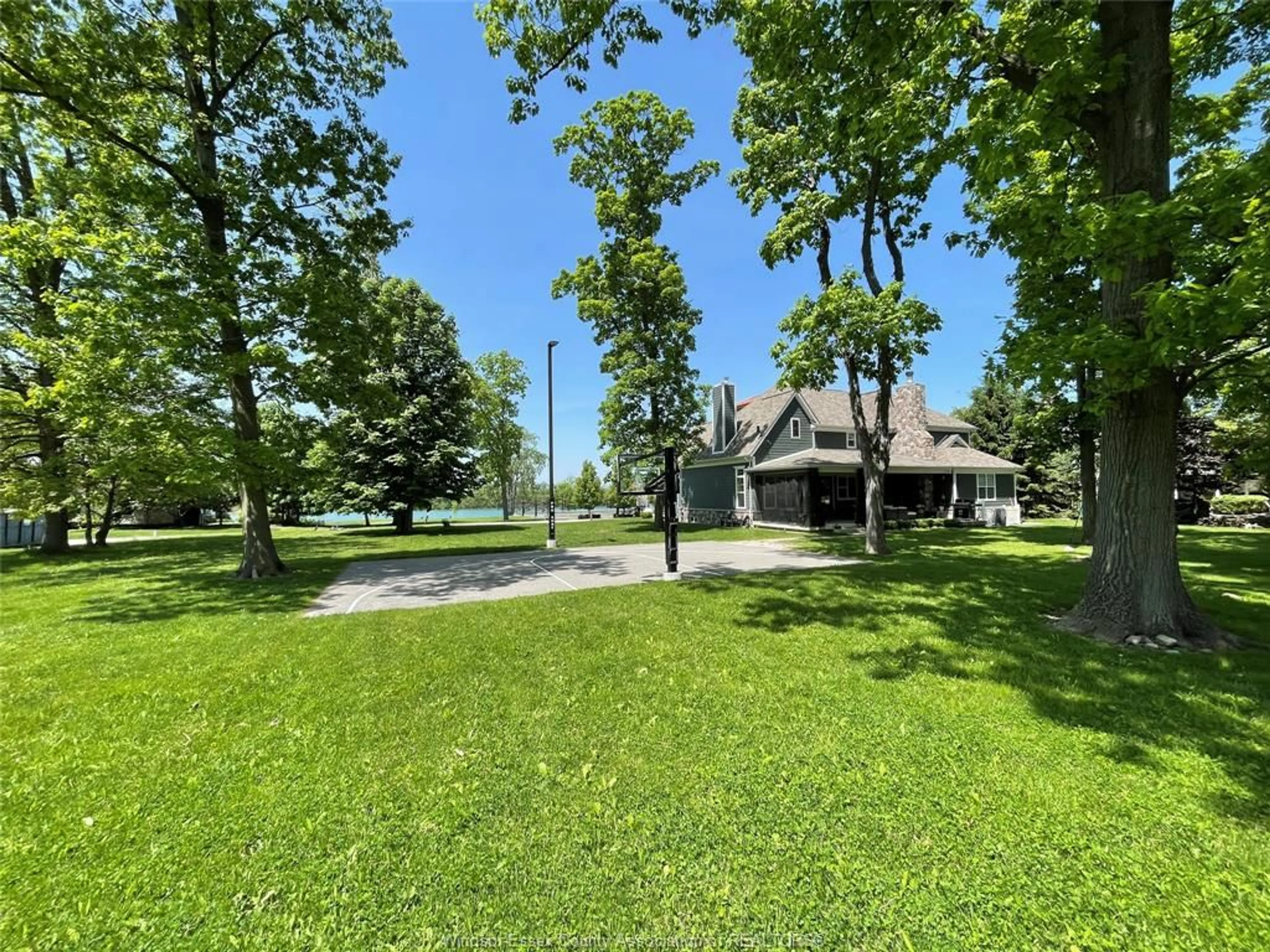 A pic from outside/outdoor area/front of a property/back of a property/a pic from drone, unknown for 329 Crystal Bay Dr, Amherstburg Ontario N9V 4A7