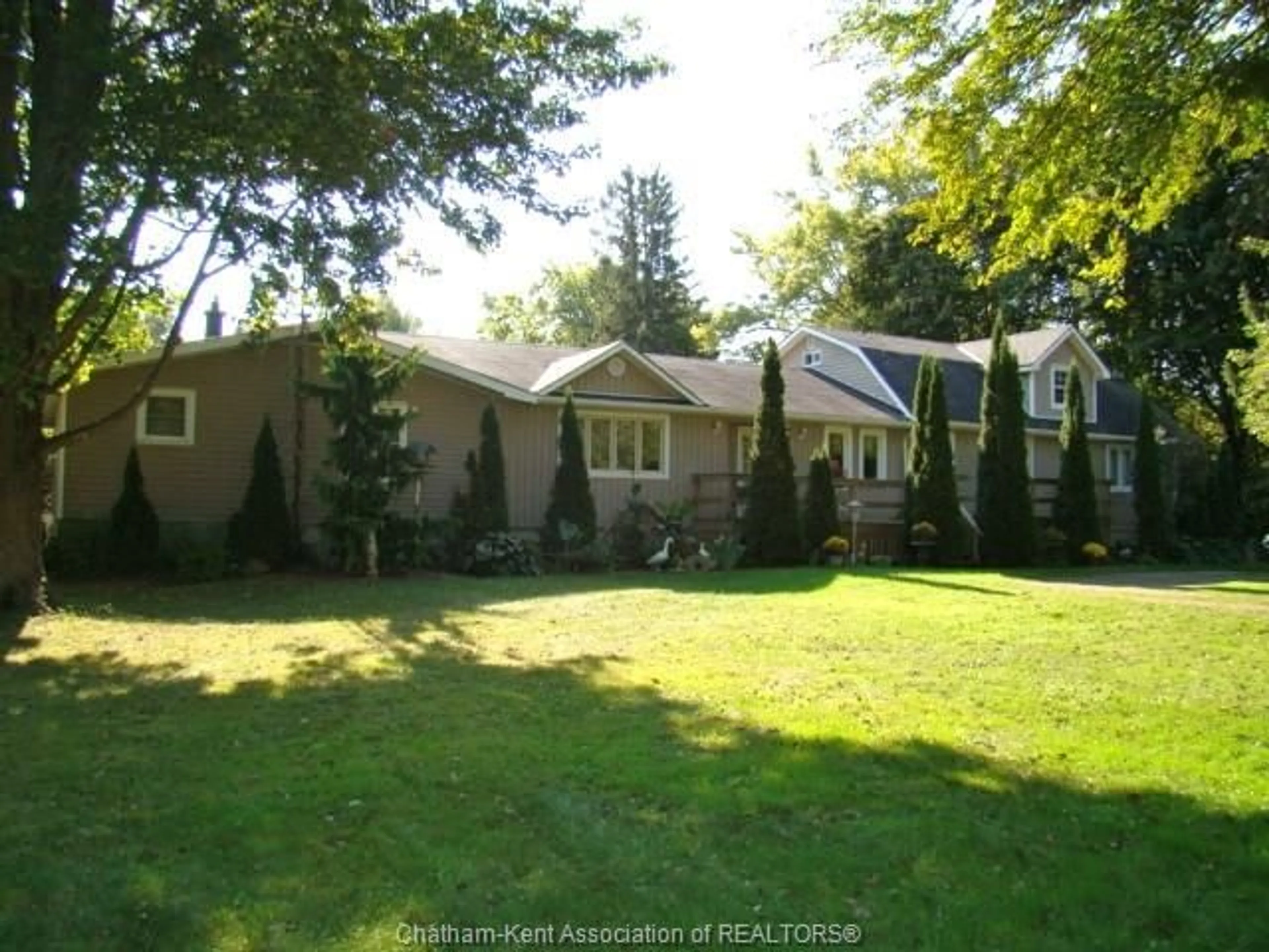 A pic from outside/outdoor area/front of a property/back of a property/a pic from drone, unknown for 12578 MITTON Line, Ridgetown Ontario N0P 2C0