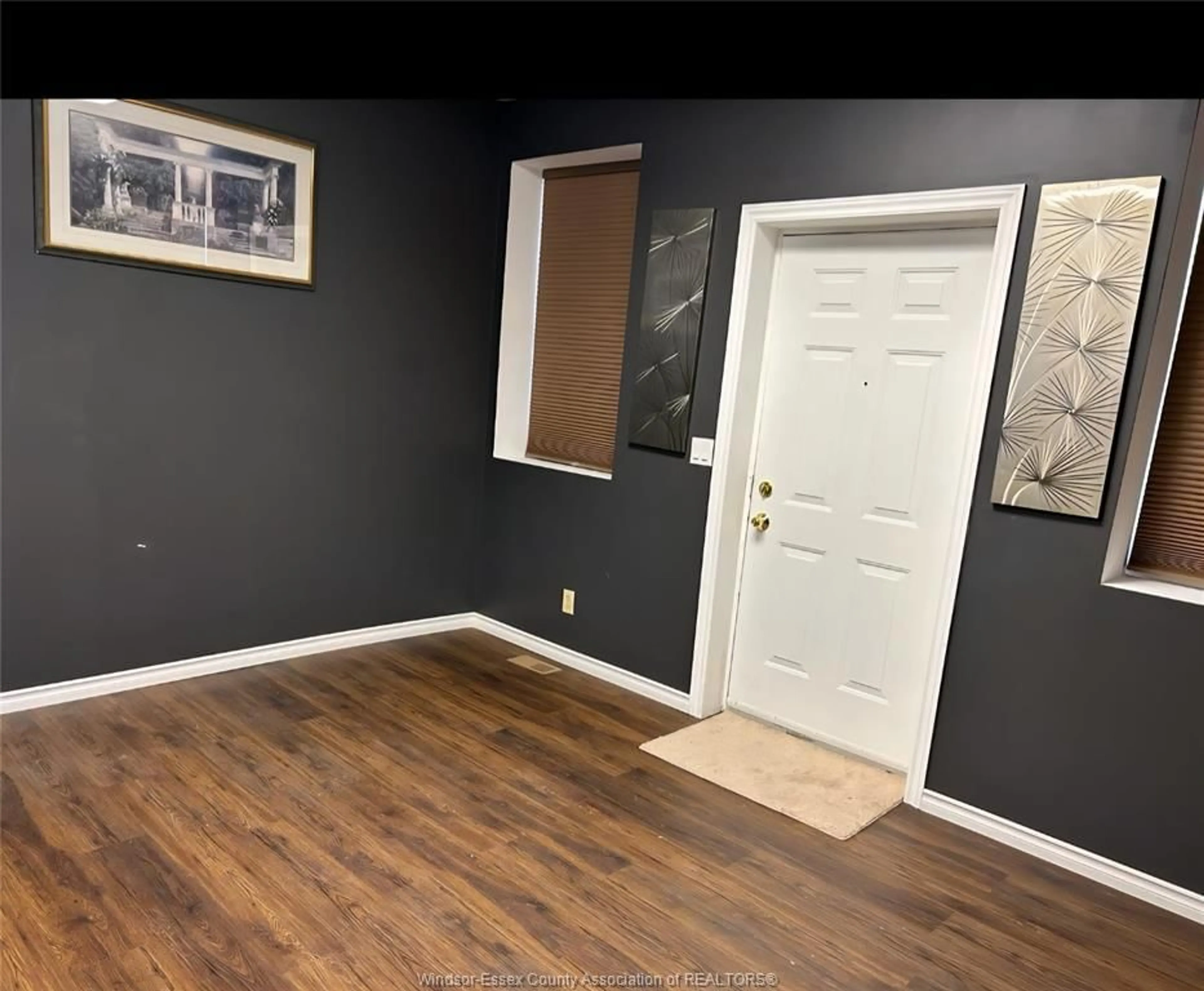 A pic of a room for 1133 Erie St W, Windsor Ontario N9A 6C6