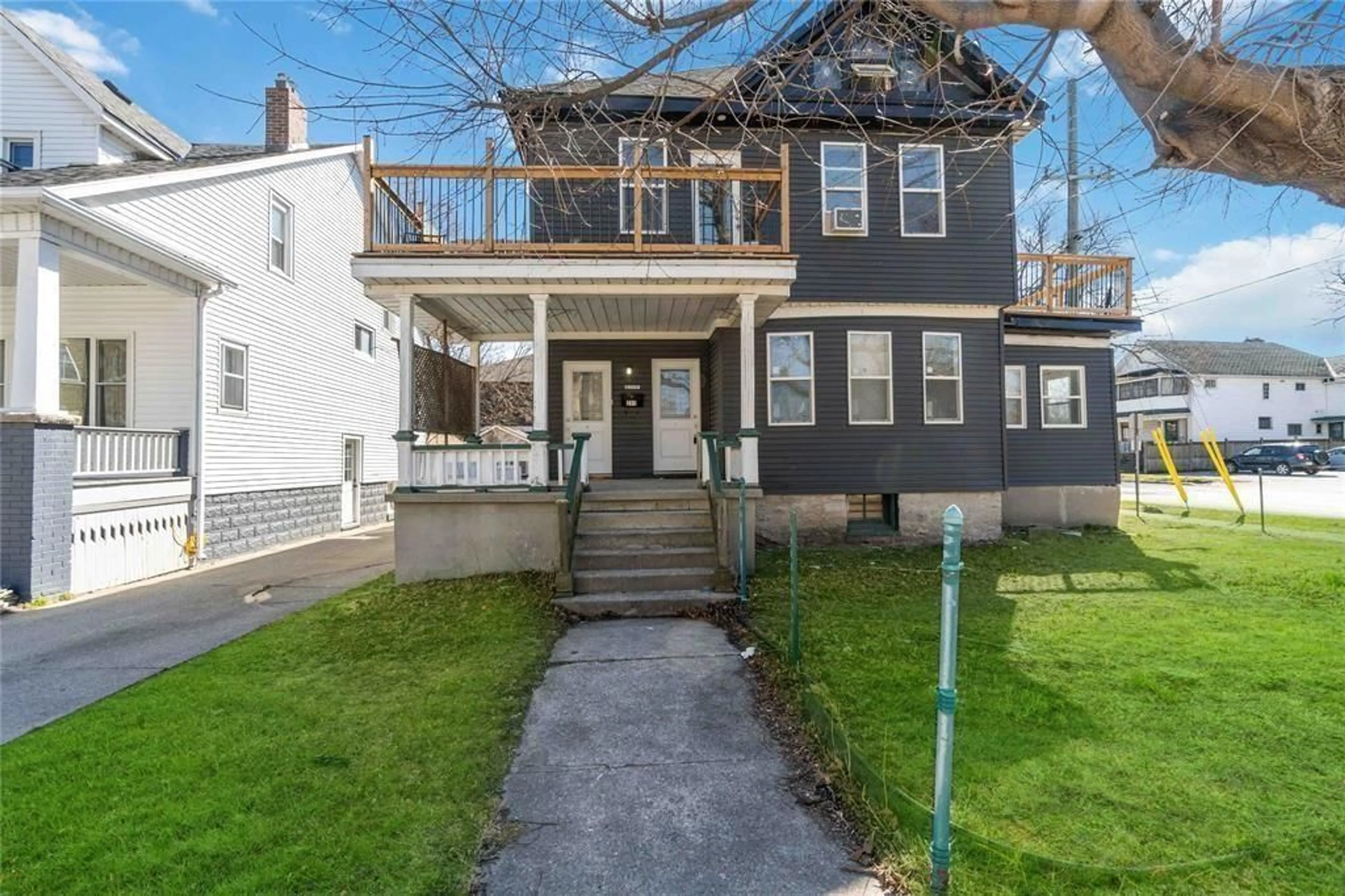 Unknown for 211 GEORGE St, Sarnia Ontario N7T 4N8