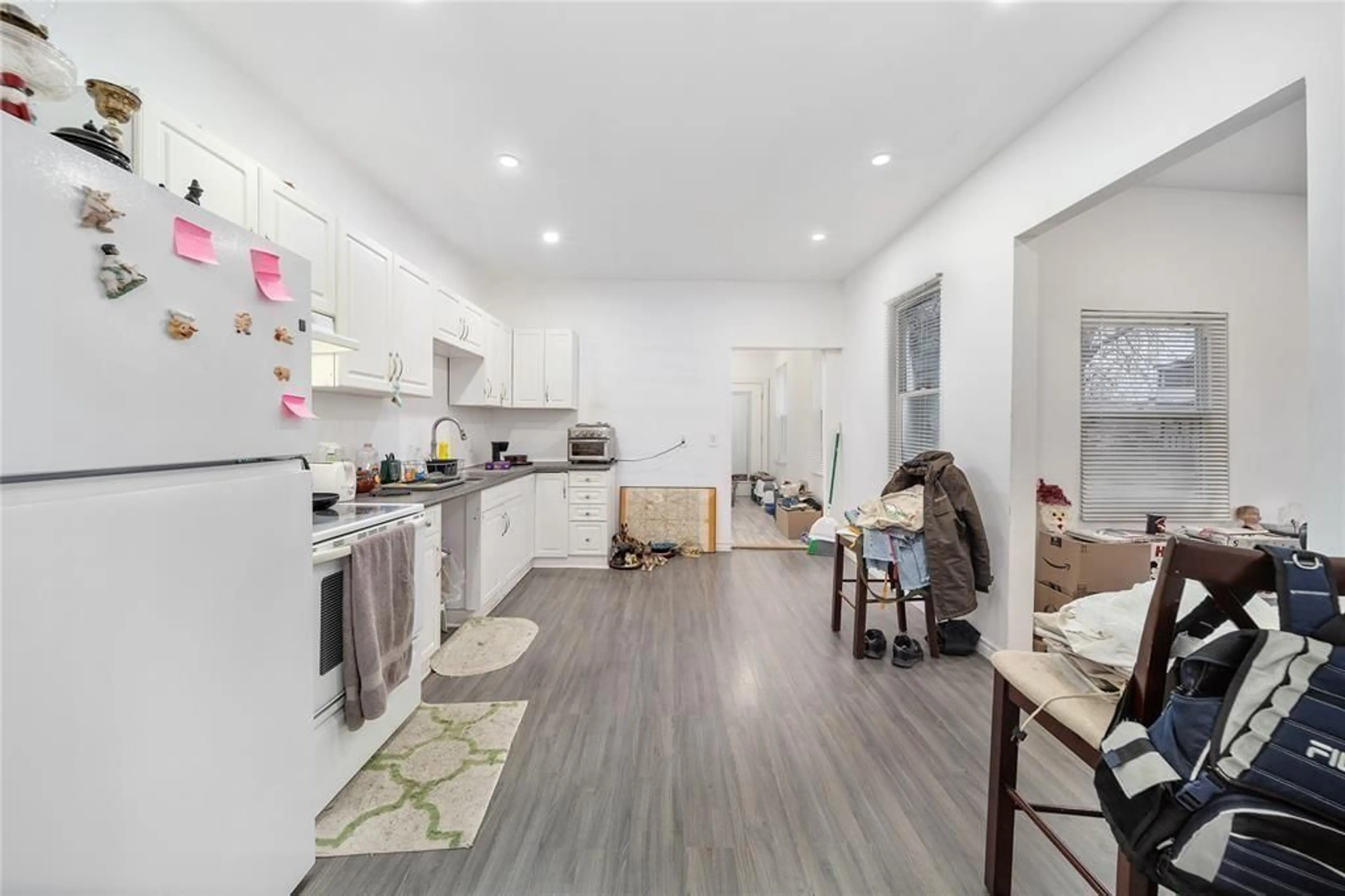 Open concept kitchen, unknown for 211 GEORGE St, Sarnia Ontario N7T 4N8