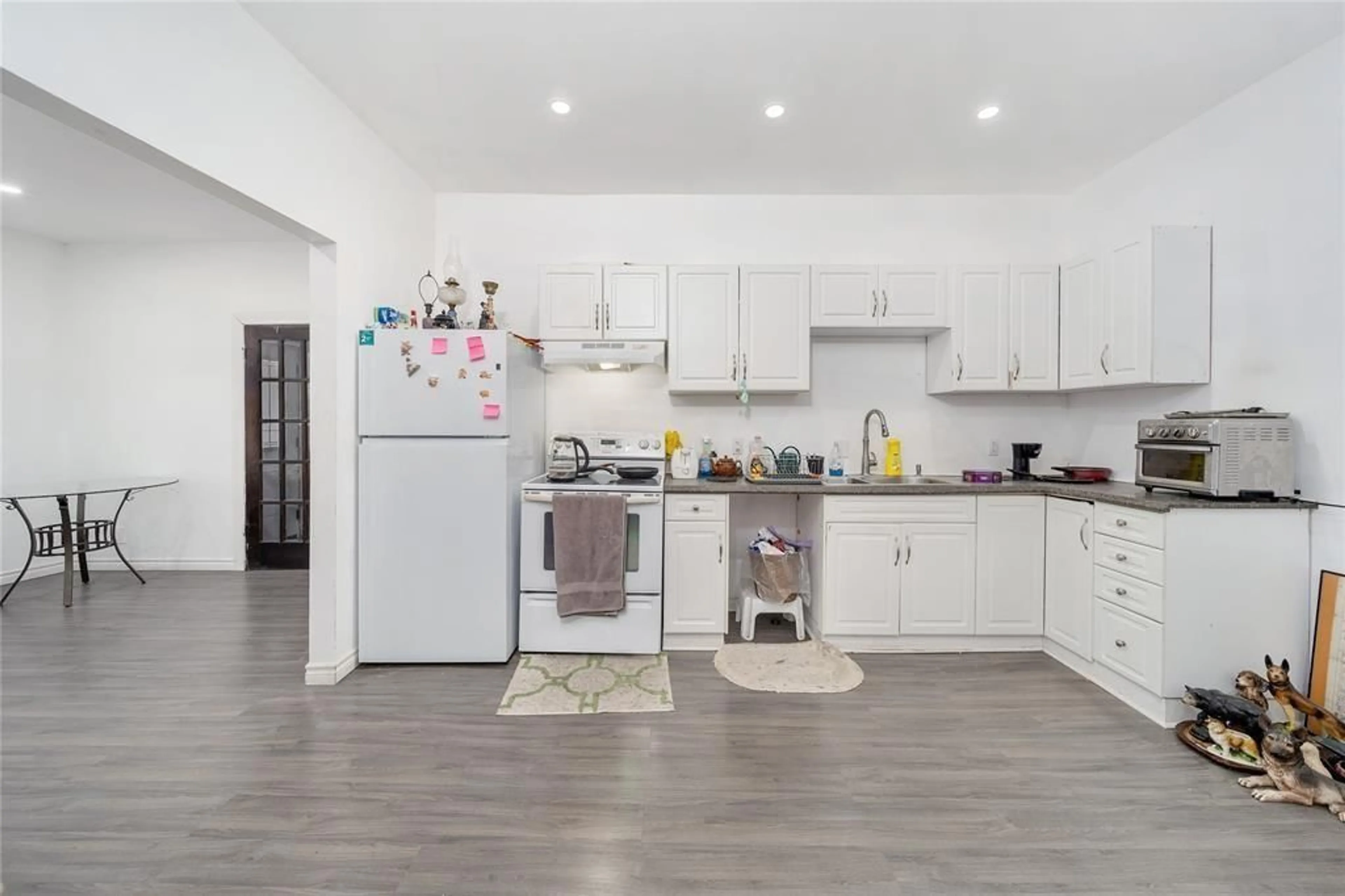 Unknown for 211 GEORGE St, Sarnia Ontario N7T 4N8