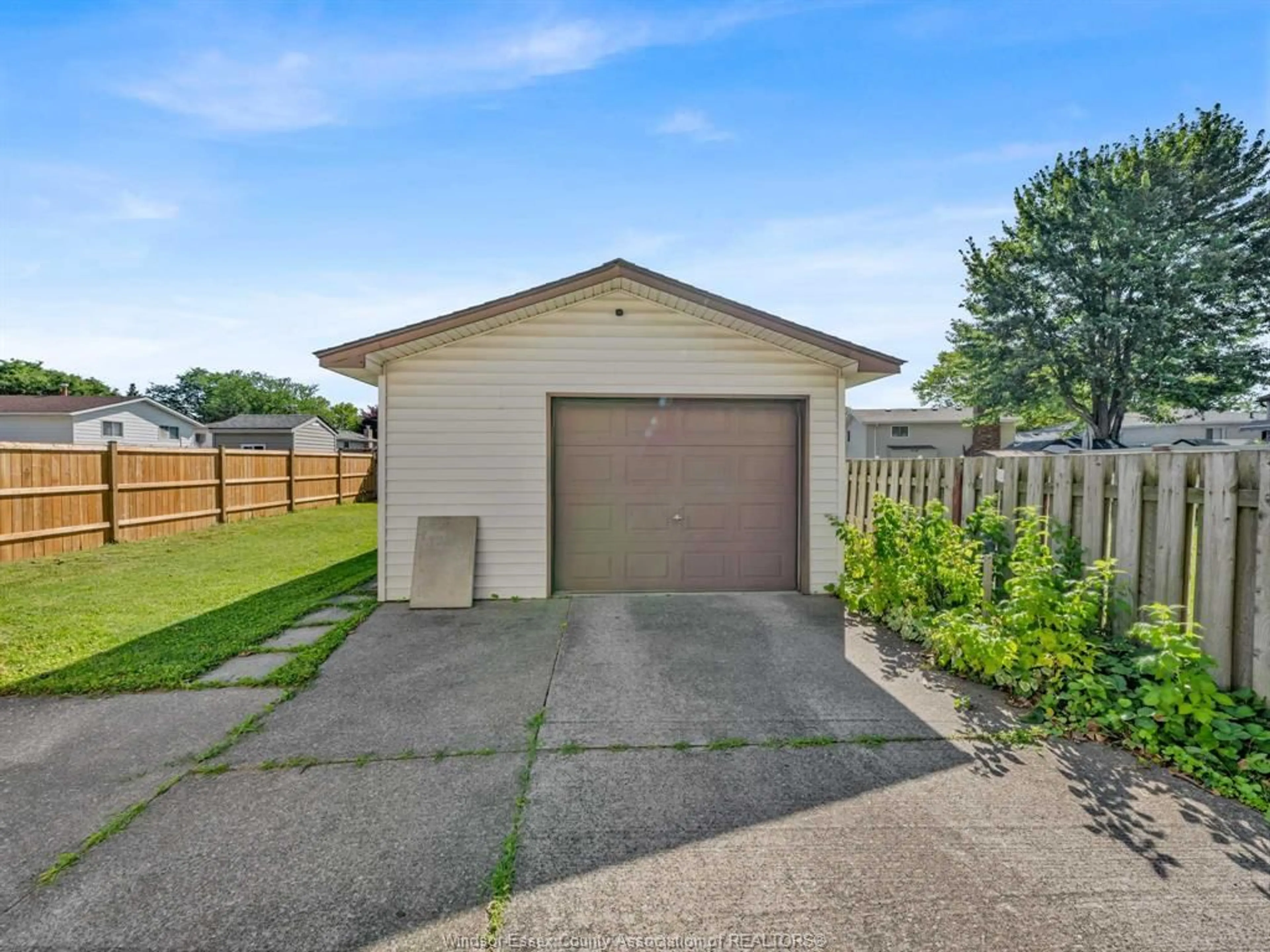 Shed for 3310 Hemlock, Windsor Ontario N8R 1Z8