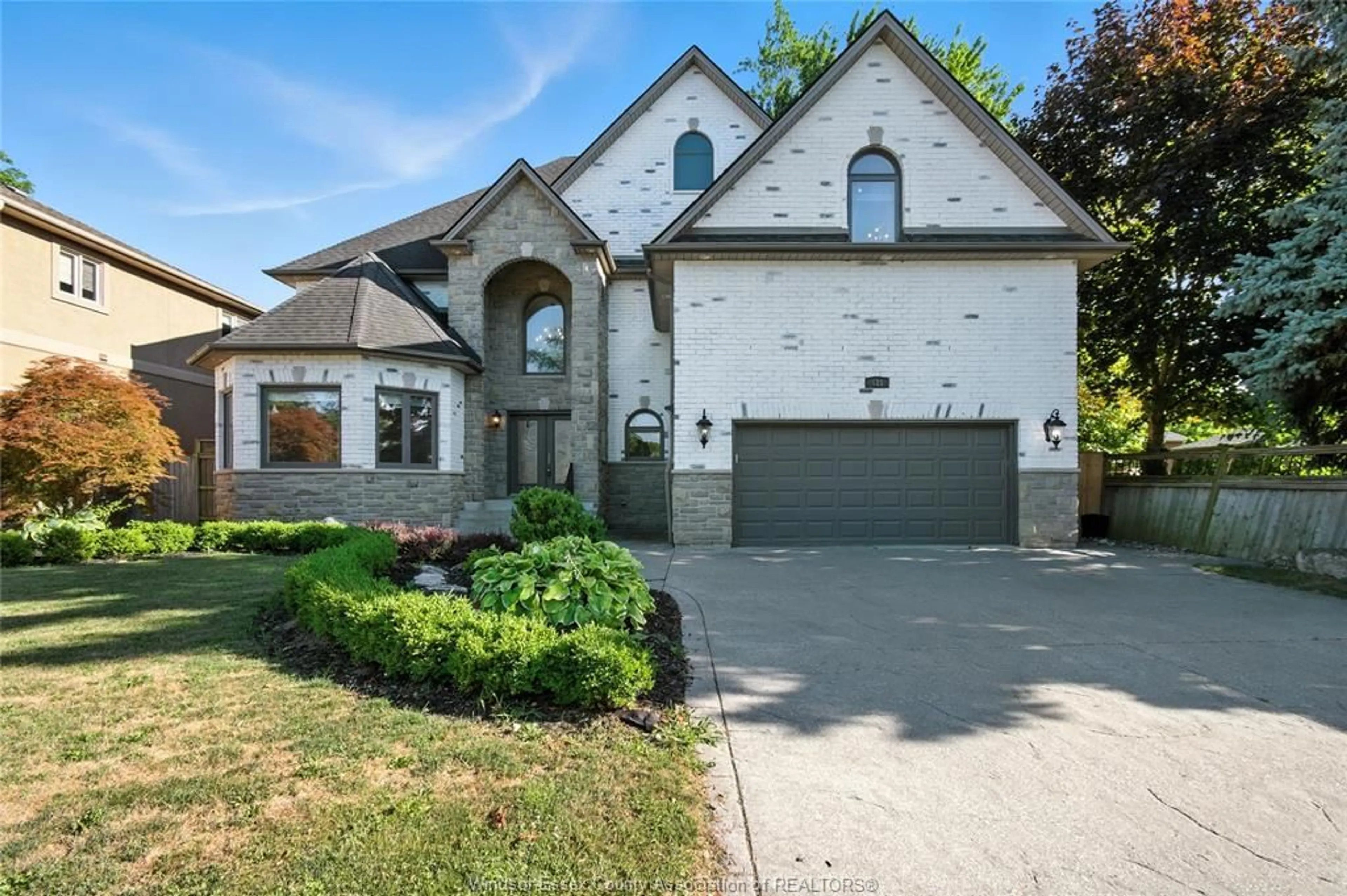 Home with brick exterior material, street for 435 COUNTRY CLUB, Windsor Ontario N9G 3G9