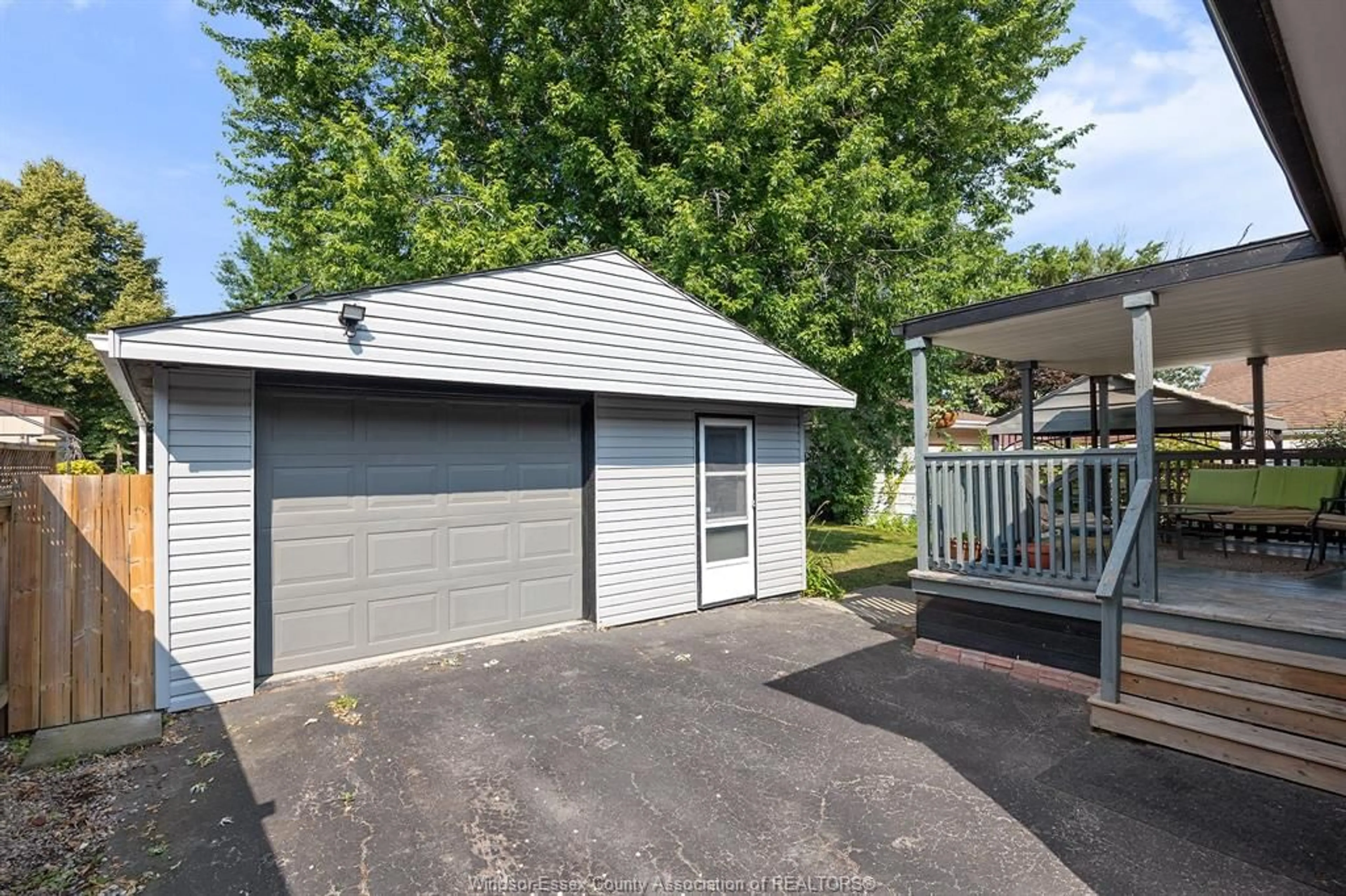 Unknown for 1977 JEFFERSON Blvd, Windsor Ontario N8T 3H8