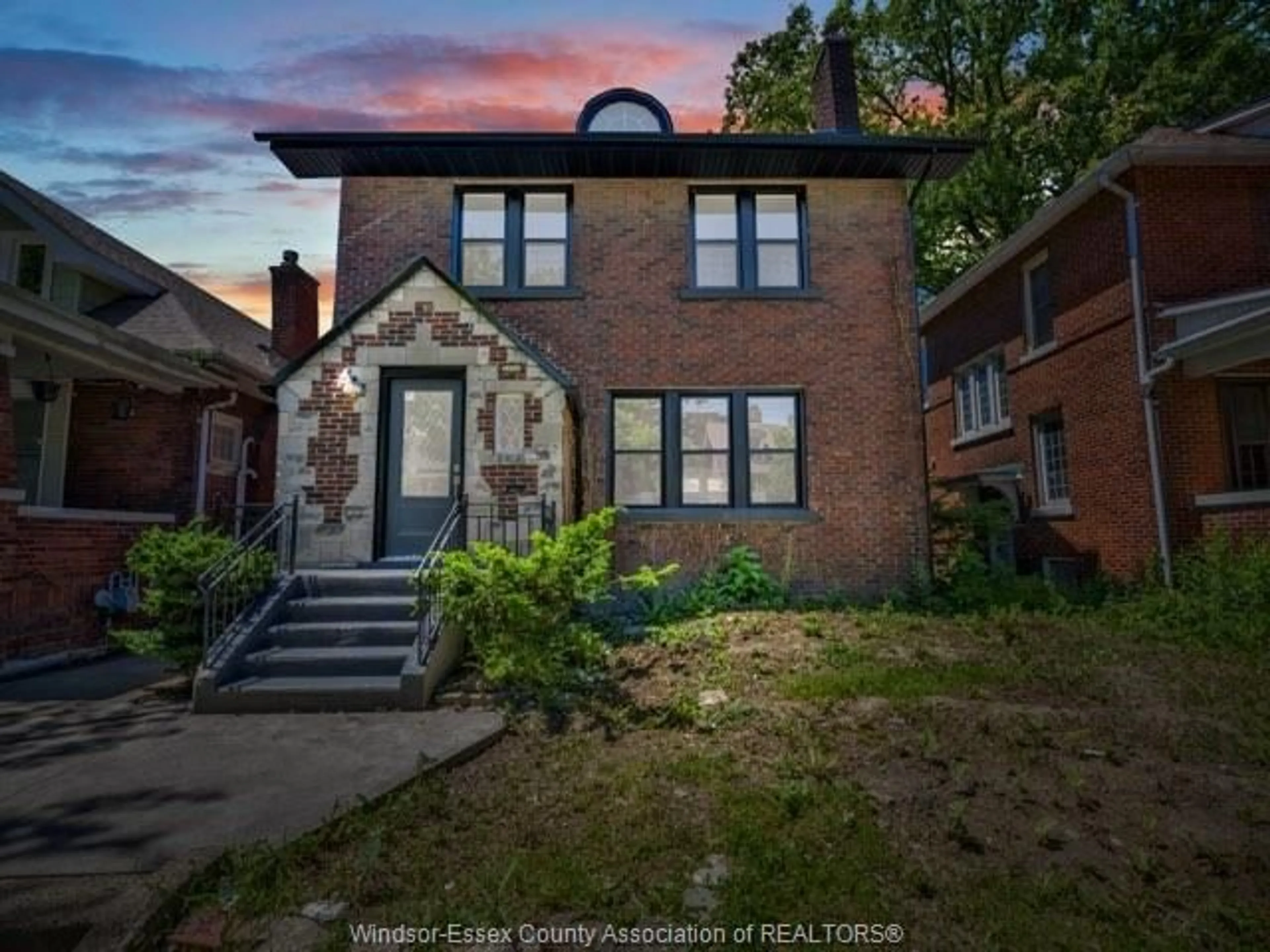 Home with brick exterior material, street for 1331 VICTORIA Ave, Windsor Ontario N8X 1N9
