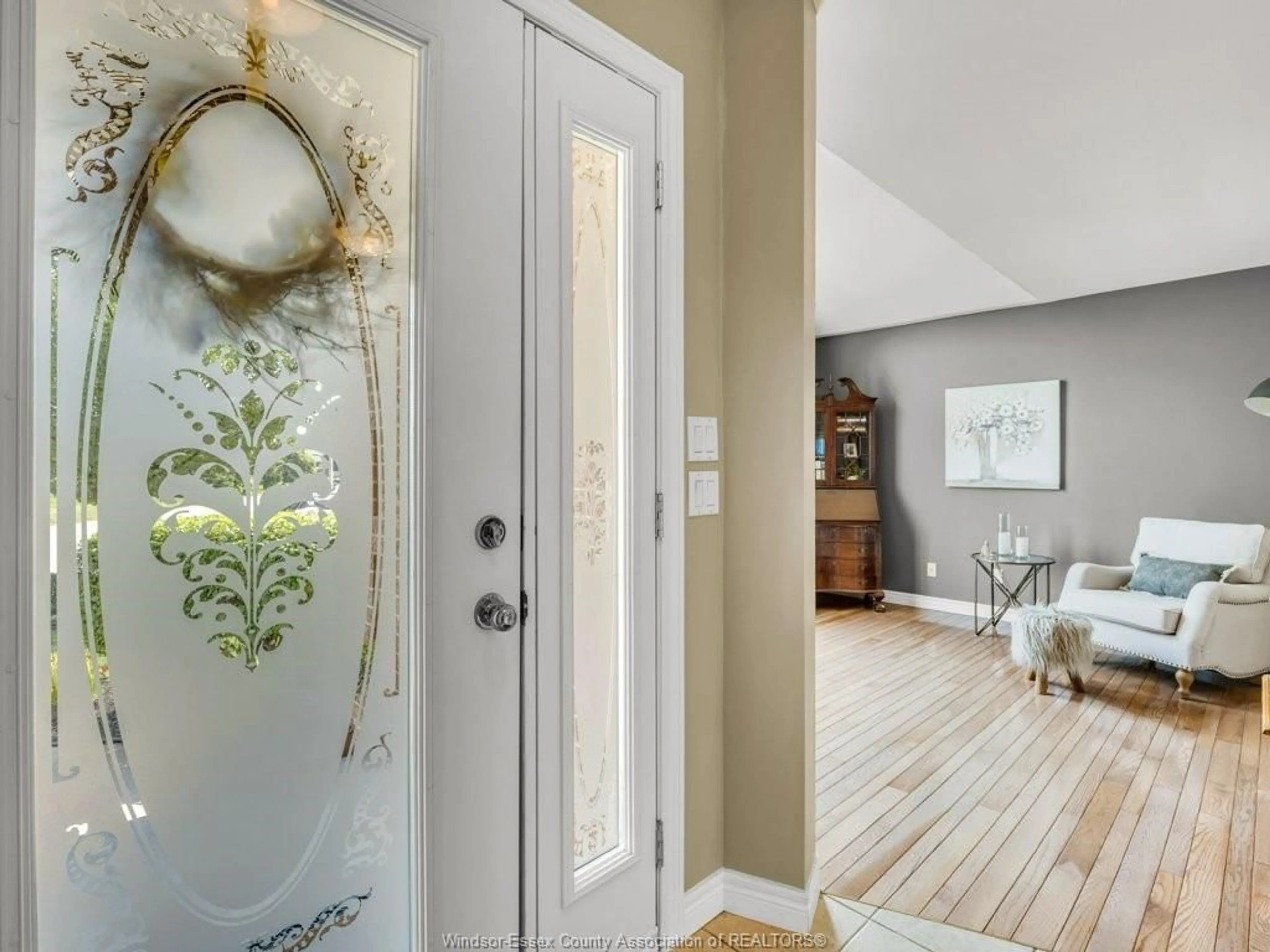 Indoor entryway for 144 PHEASANT RUN, Lakeshore Ontario N8L 0Z7