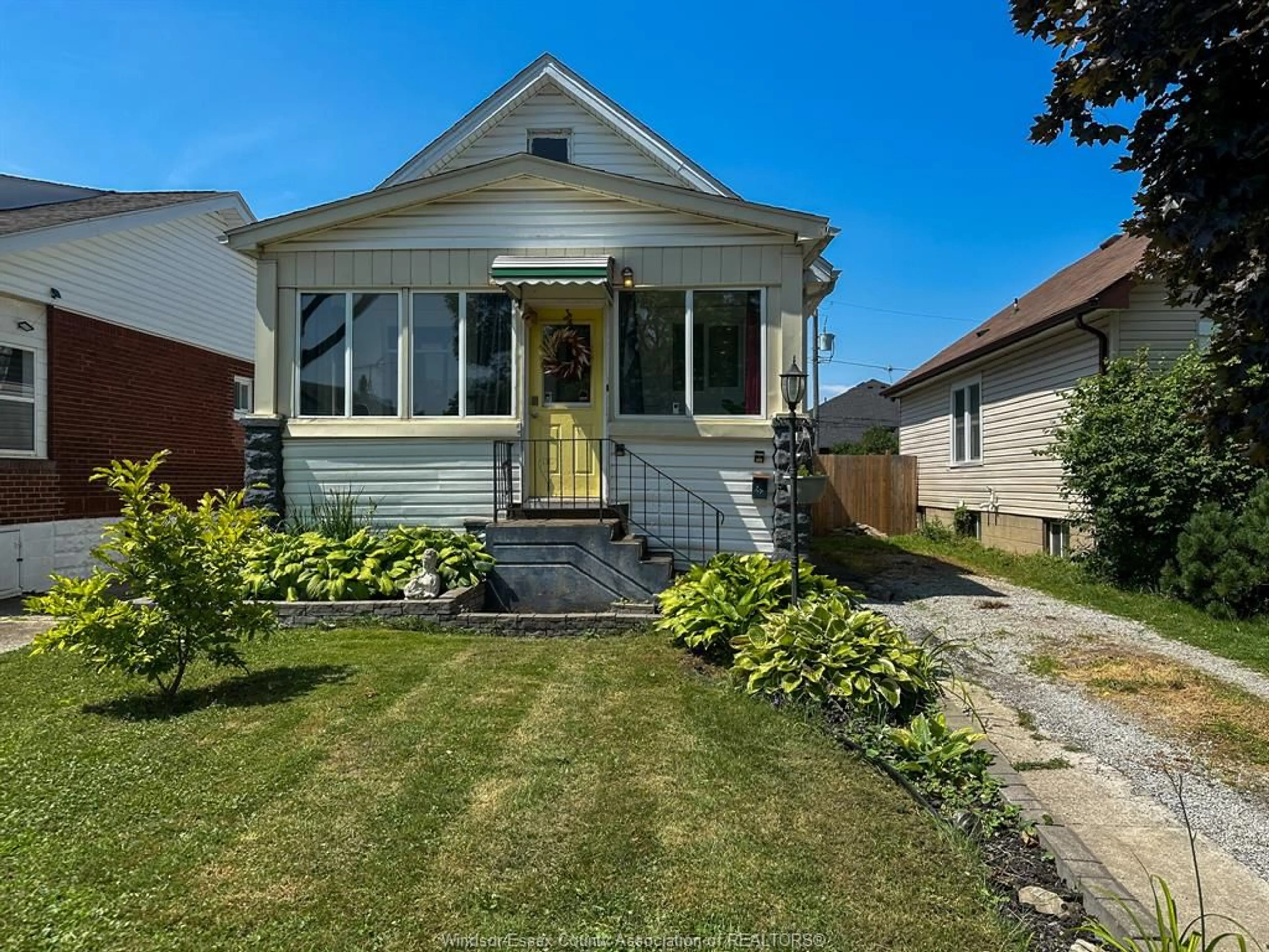 Unknown for 1783 HALL, Windsor Ontario N8W 2L5
