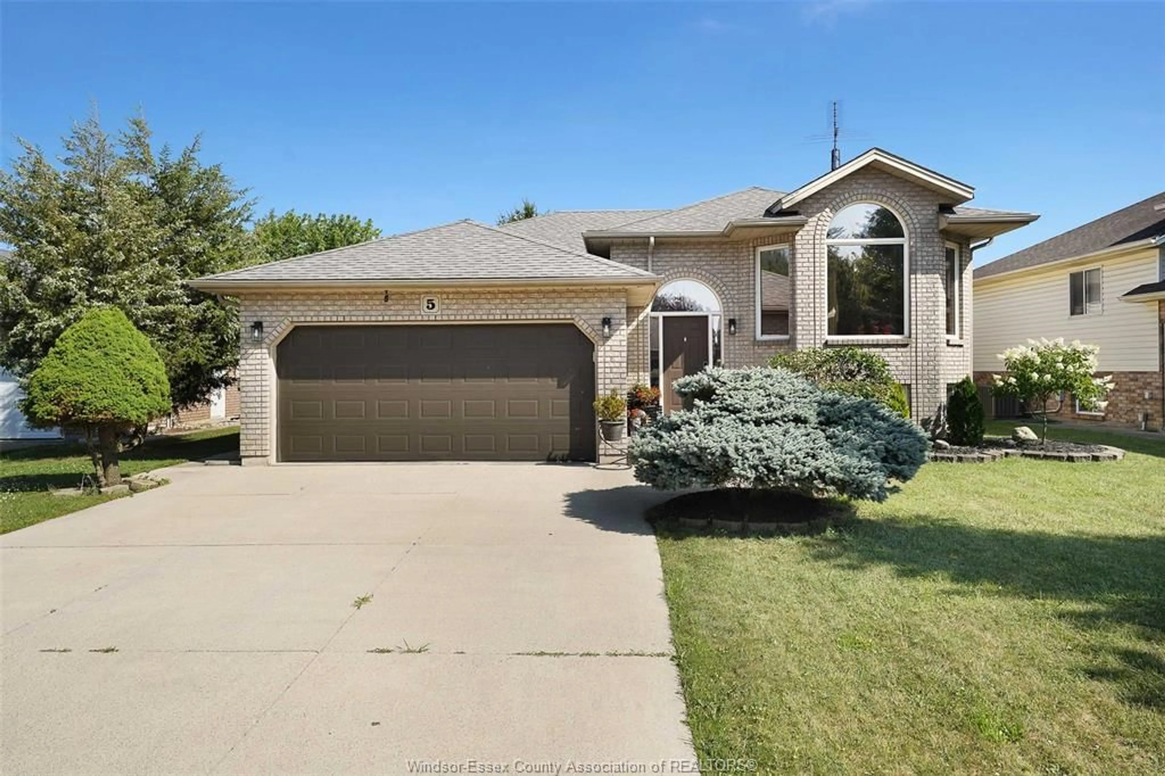 Home with brick exterior material, street for 5 DIANE D St, Cottam Ontario N0R 1B0