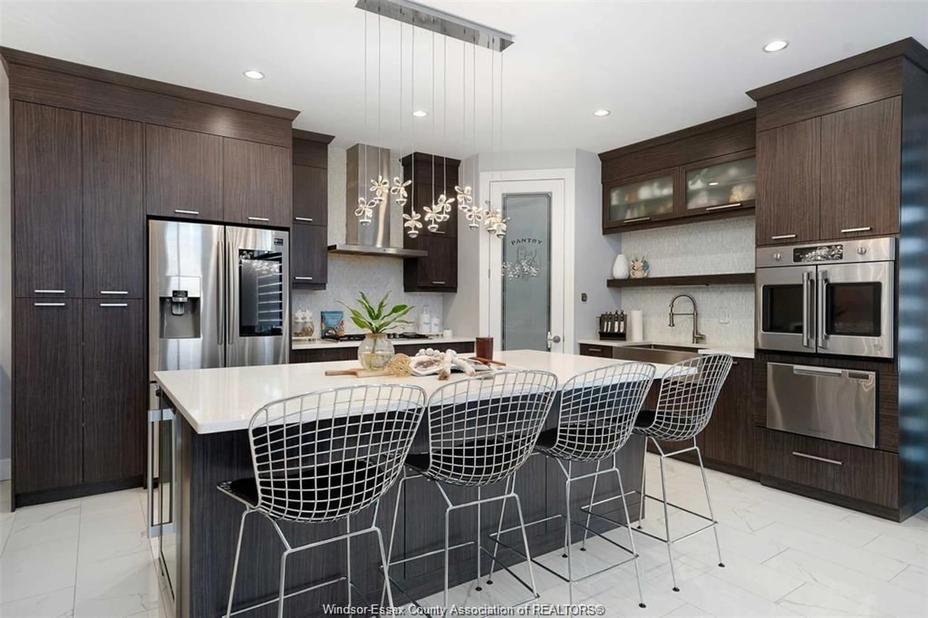 Contemporary kitchen, ceramic/tile floor for 530 DONLON, LaSalle Ontario N9J 3Y3