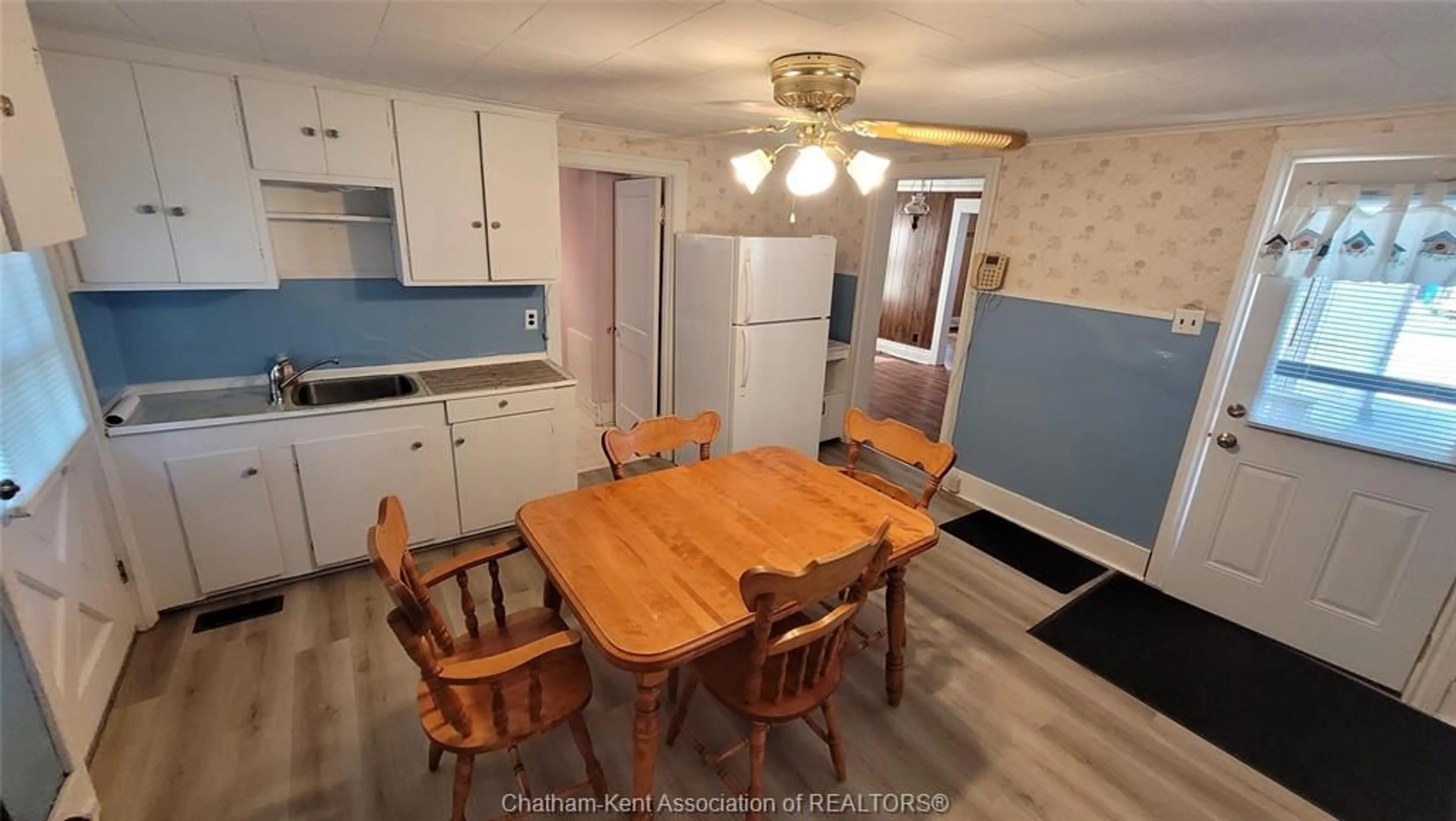 Dining room, unknown for 81 Book St, Wallaceburg Ontario N8A 2T7