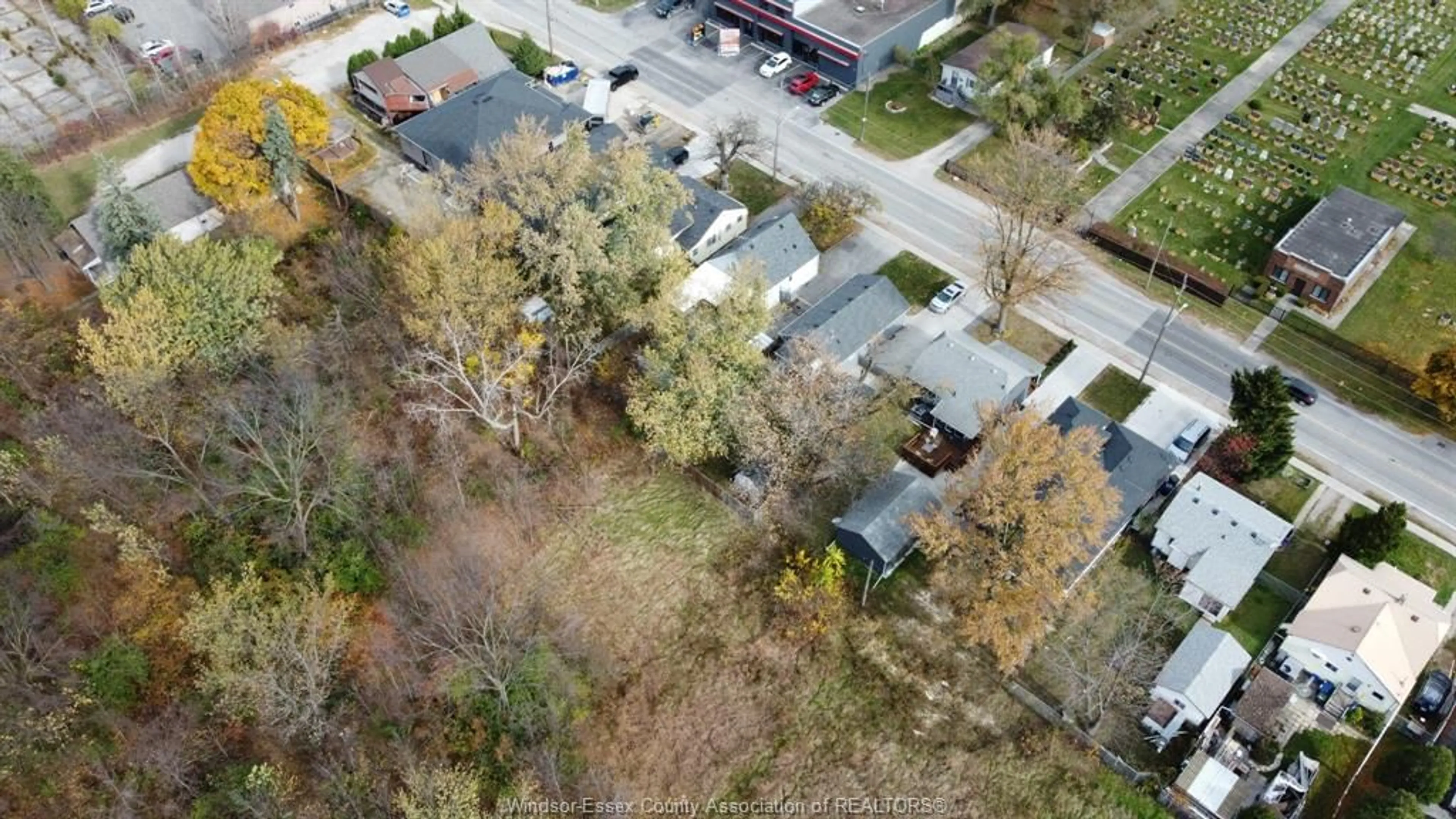 A pic from outside/outdoor area/front of a property/back of a property/a pic from drone, street for V/L ARTHUR, Windsor Ontario N8W 4W2