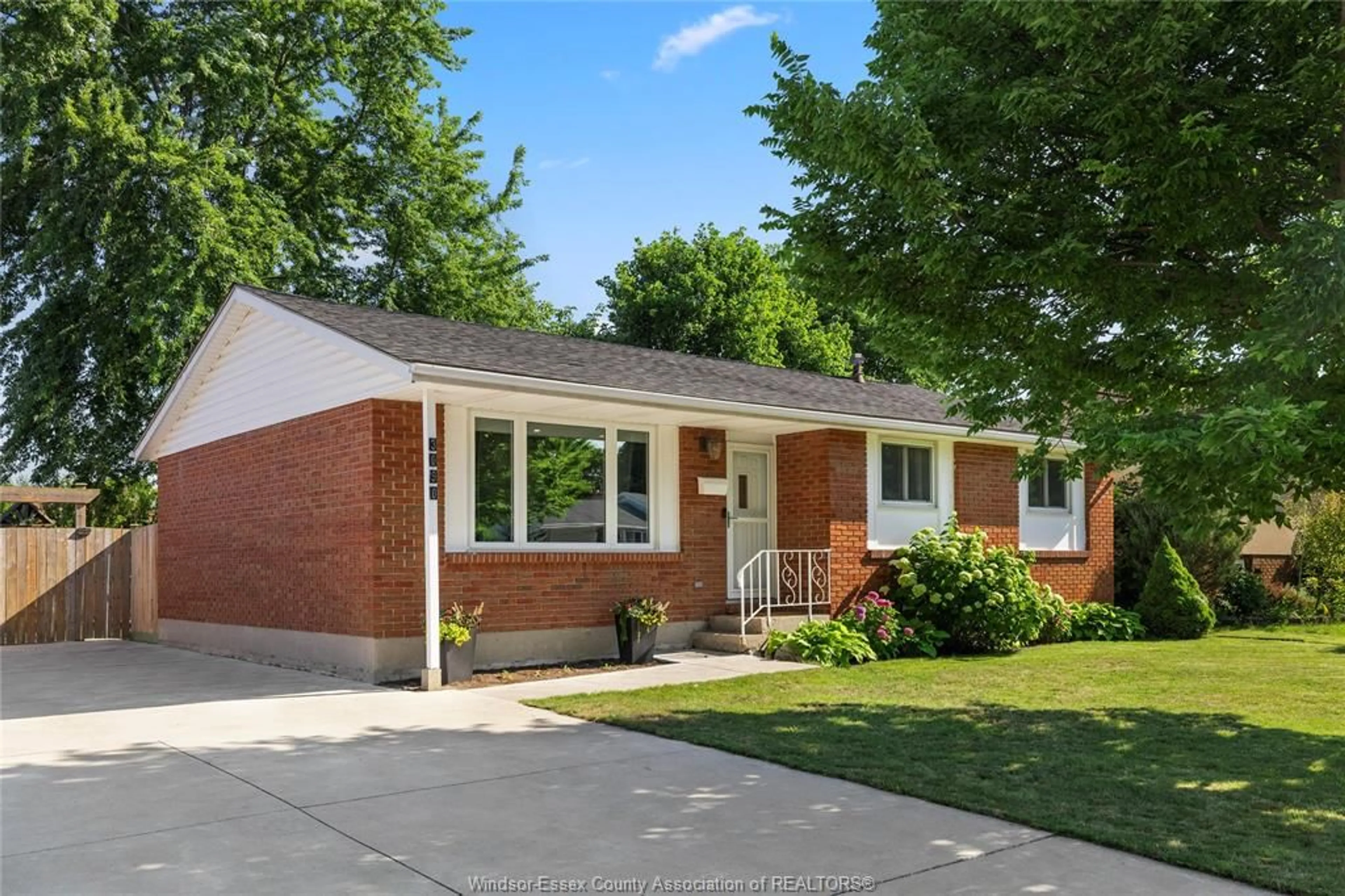 Home with brick exterior material, street for 3090 DOWNING St, Windsor Ontario N8T 2P3