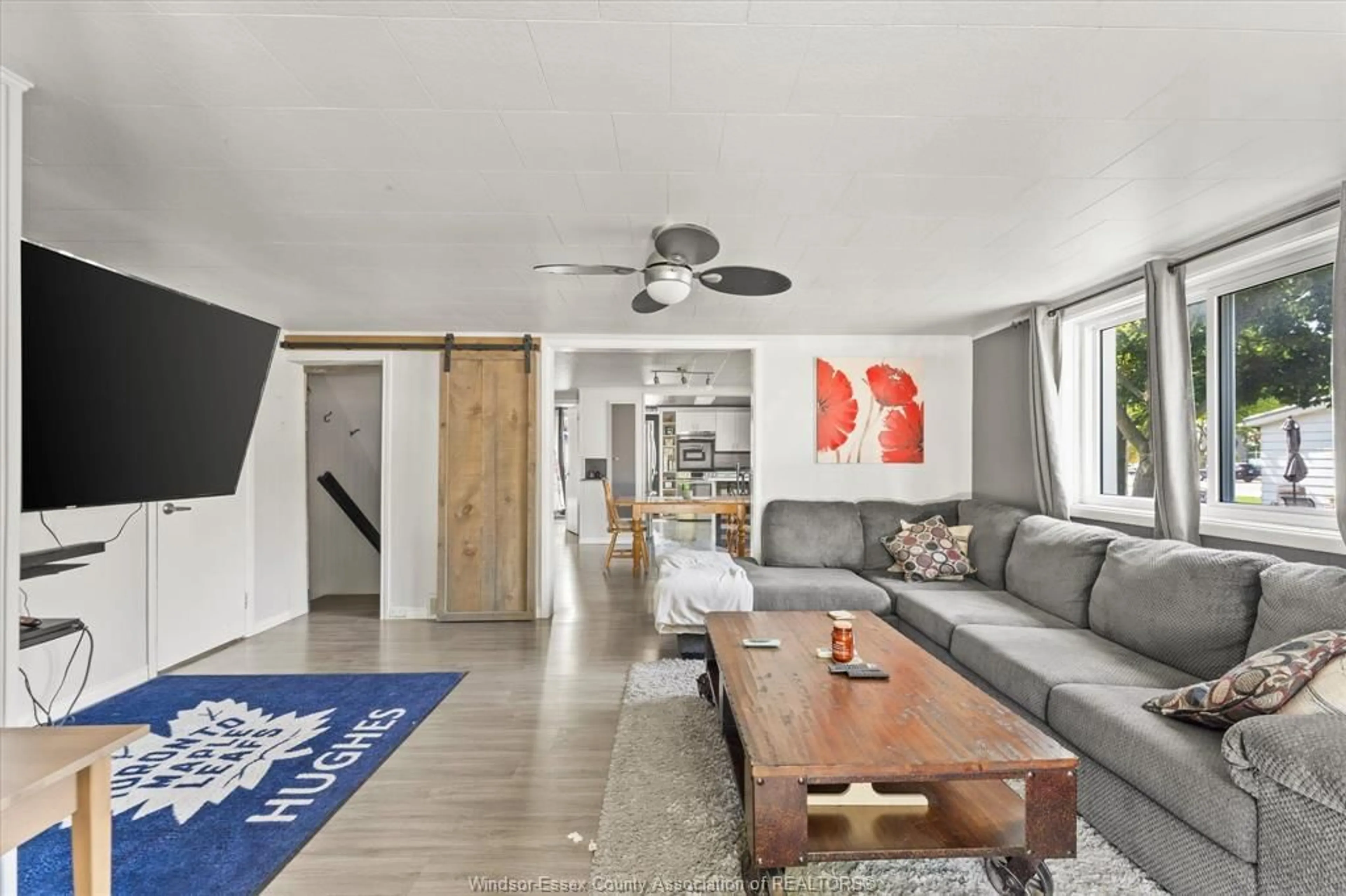 Living room with furniture, unknown for 165 PARK St, Amherstburg Ontario N9V 1P3