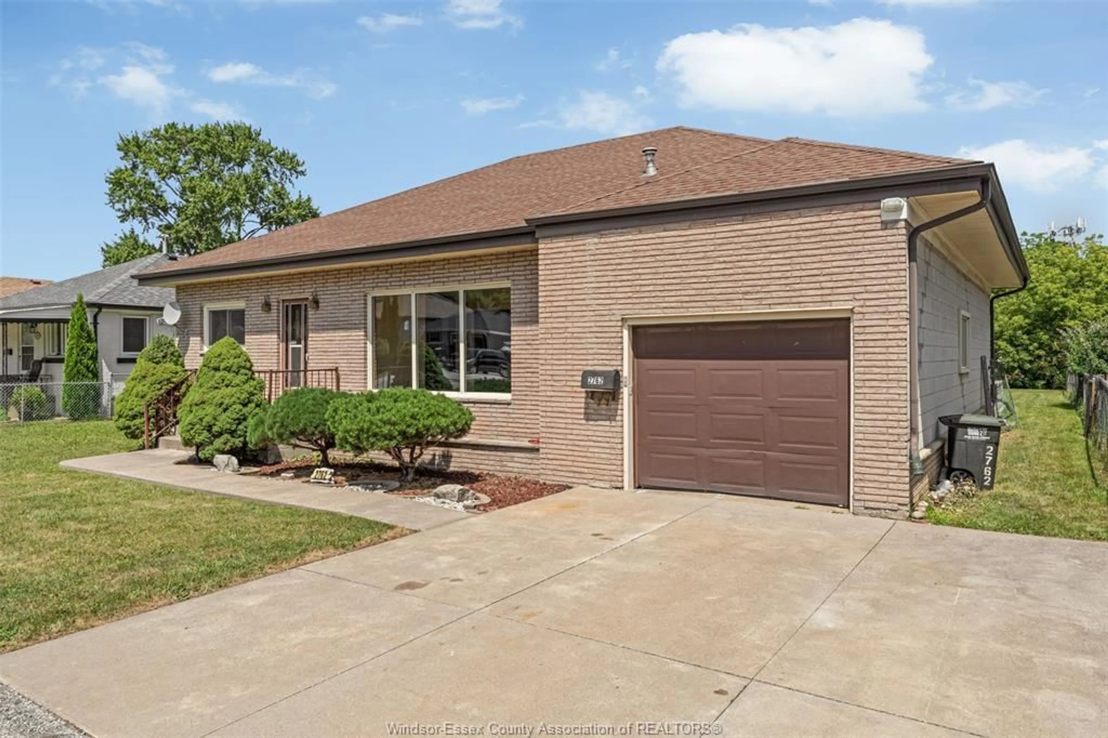 Home with brick exterior material, street for 2762 LLOYD GEORGE, Windsor Ontario N8T 2T7