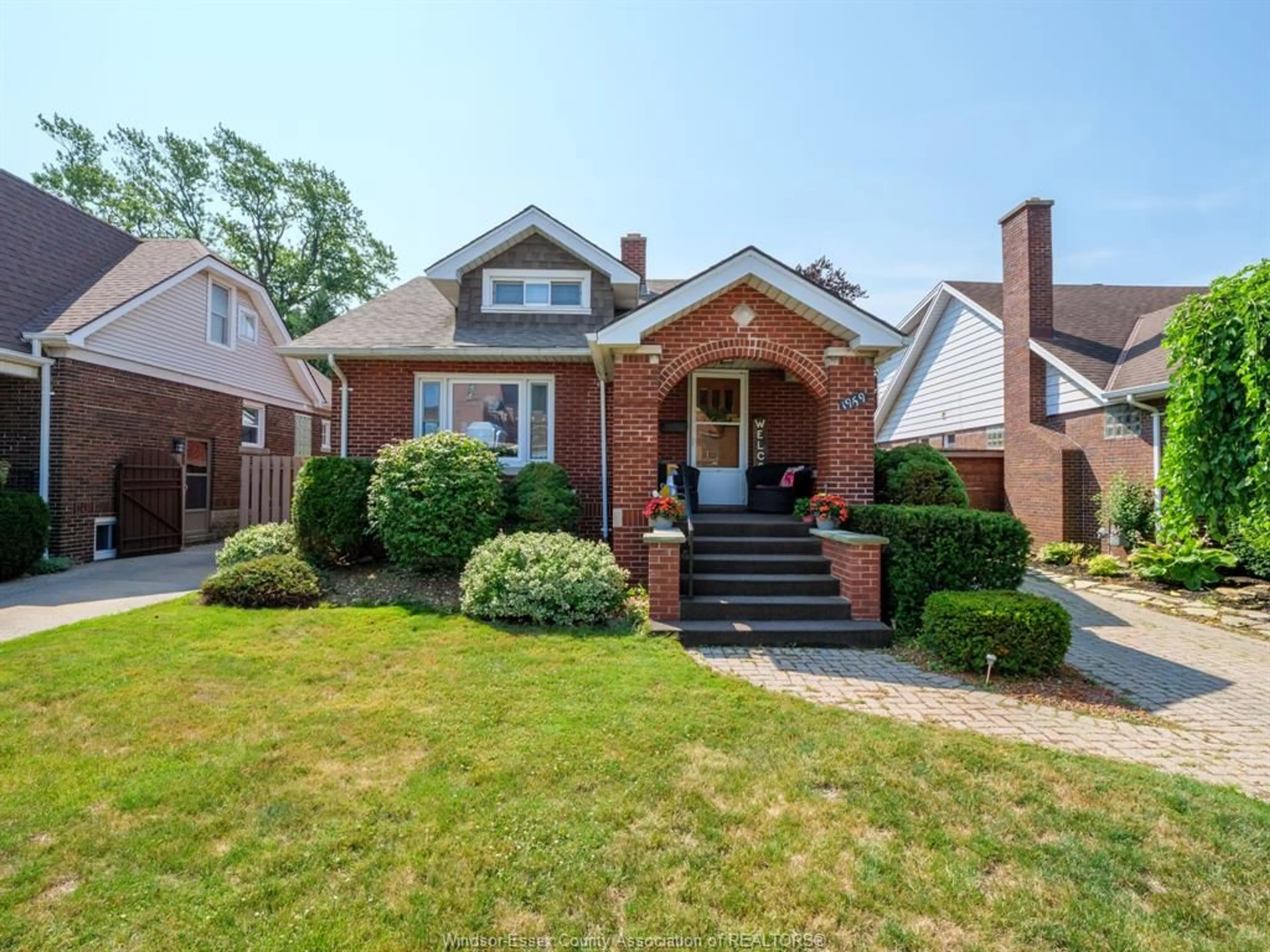 Home with brick exterior material, street for 1959 ALSACE Ave, Windsor Ontario N8W 1M5