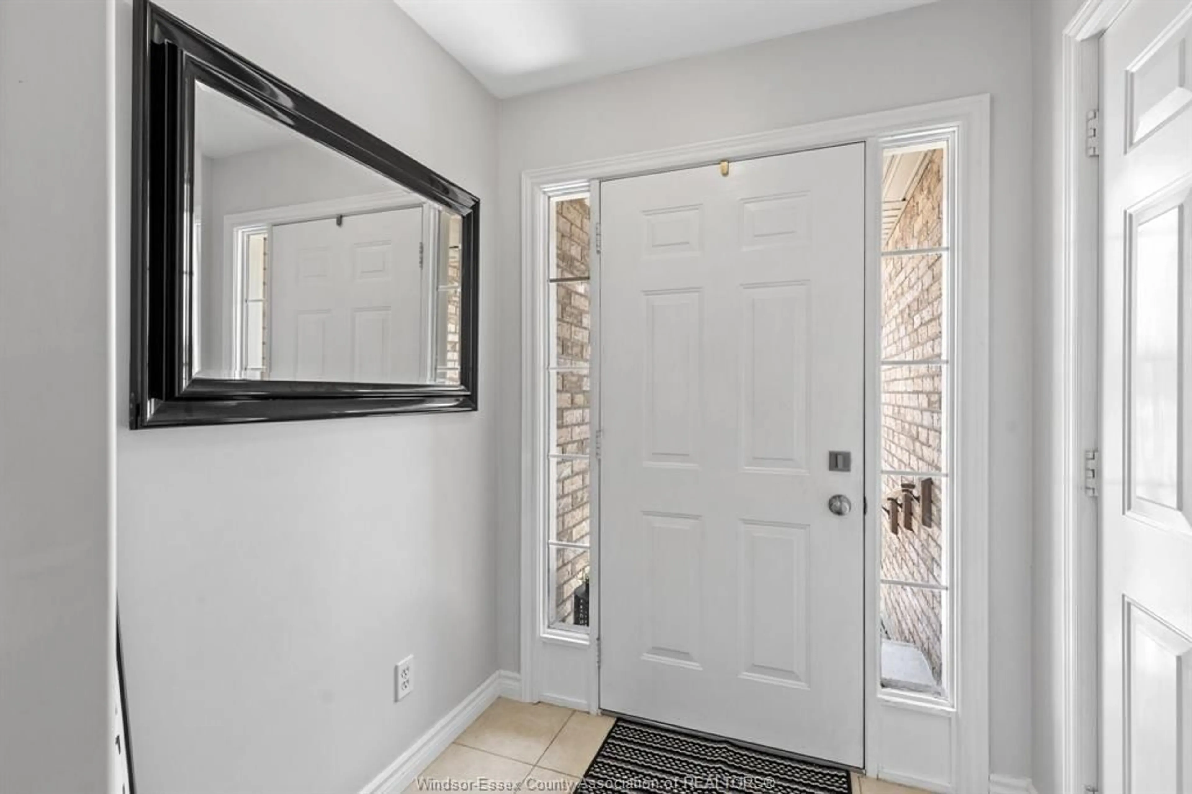 Indoor entryway for 2B CRAWFORD Ave #B, Tilbury Ontario N0P 2L0