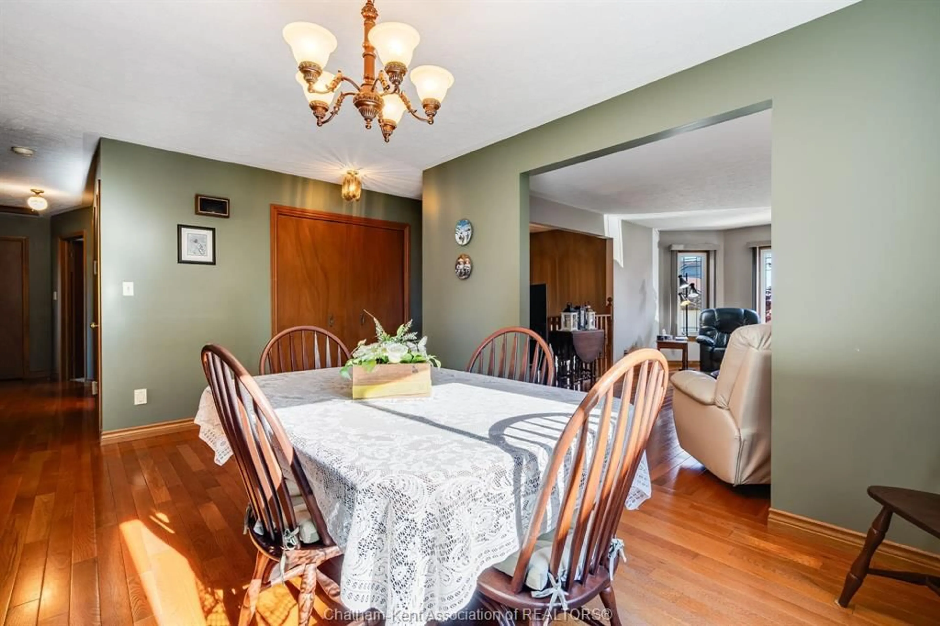 Dining room, unknown for 47 McKee Rd, Wallaceburg Ontario N8A 4P9