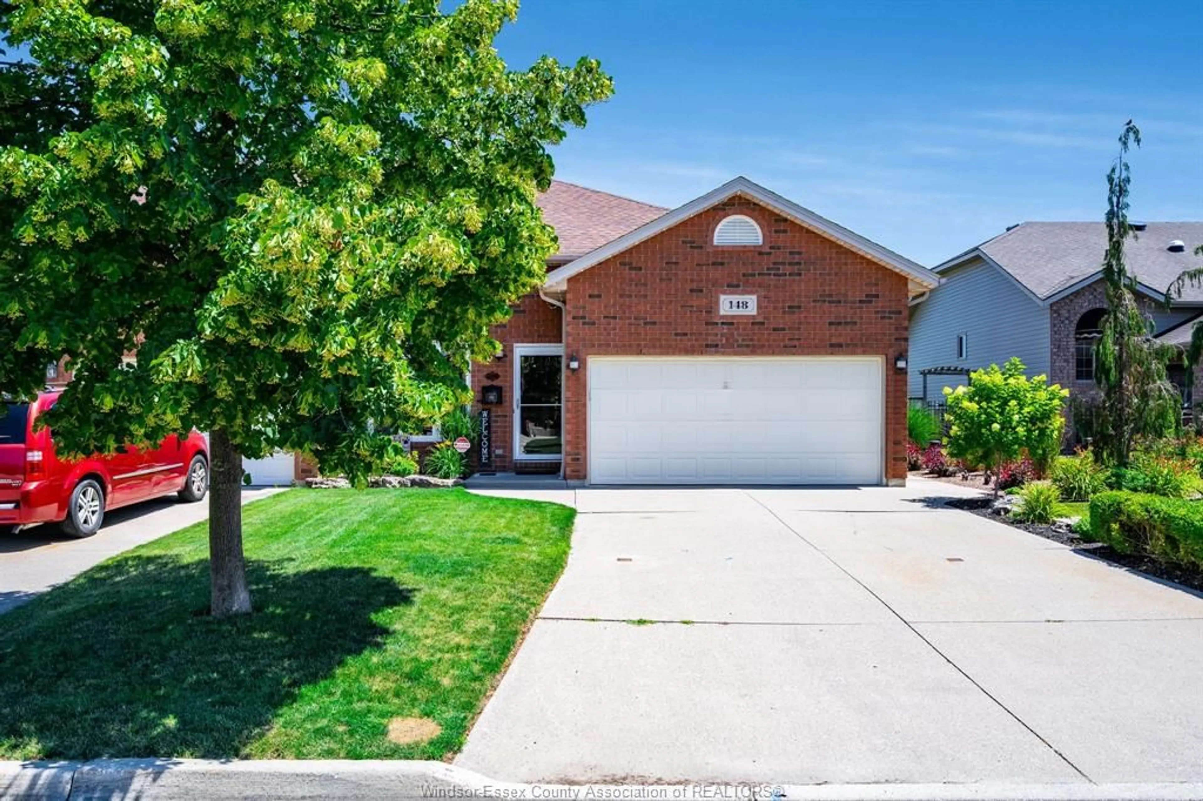 Home with brick exterior material, street for 148 Antonio Court, Leamington Ontario N8H 5P5