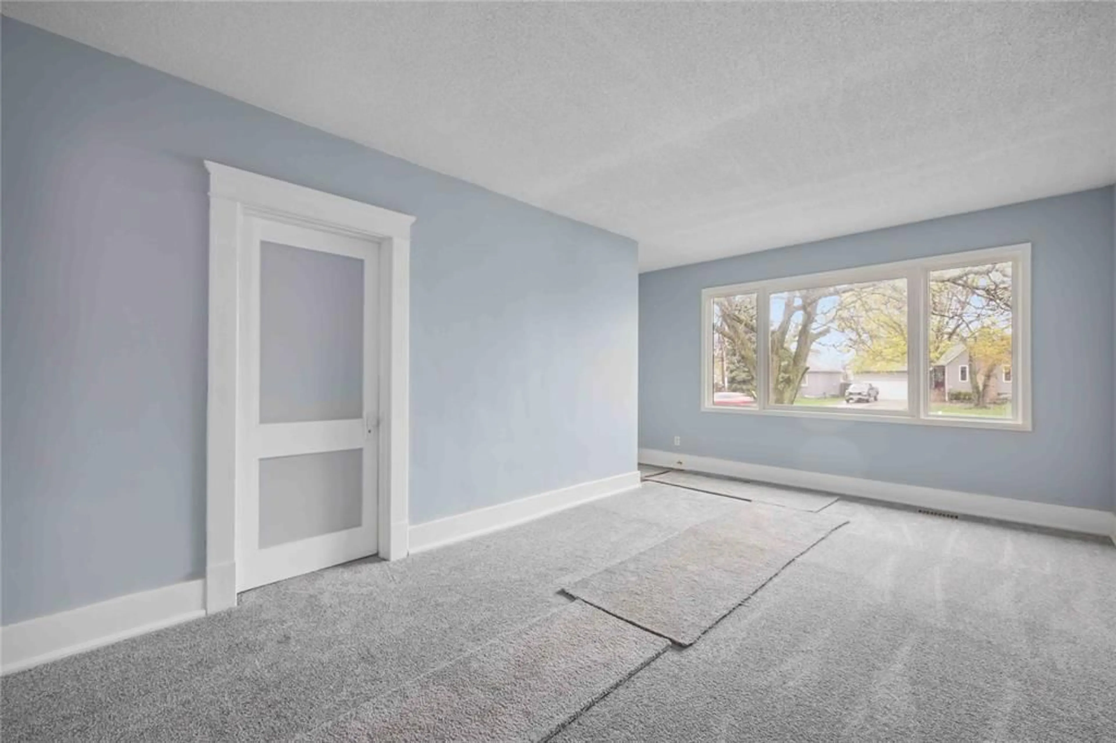 A pic of a room for 984 MURPHY Rd, Sarnia Ontario N7S 2Y2