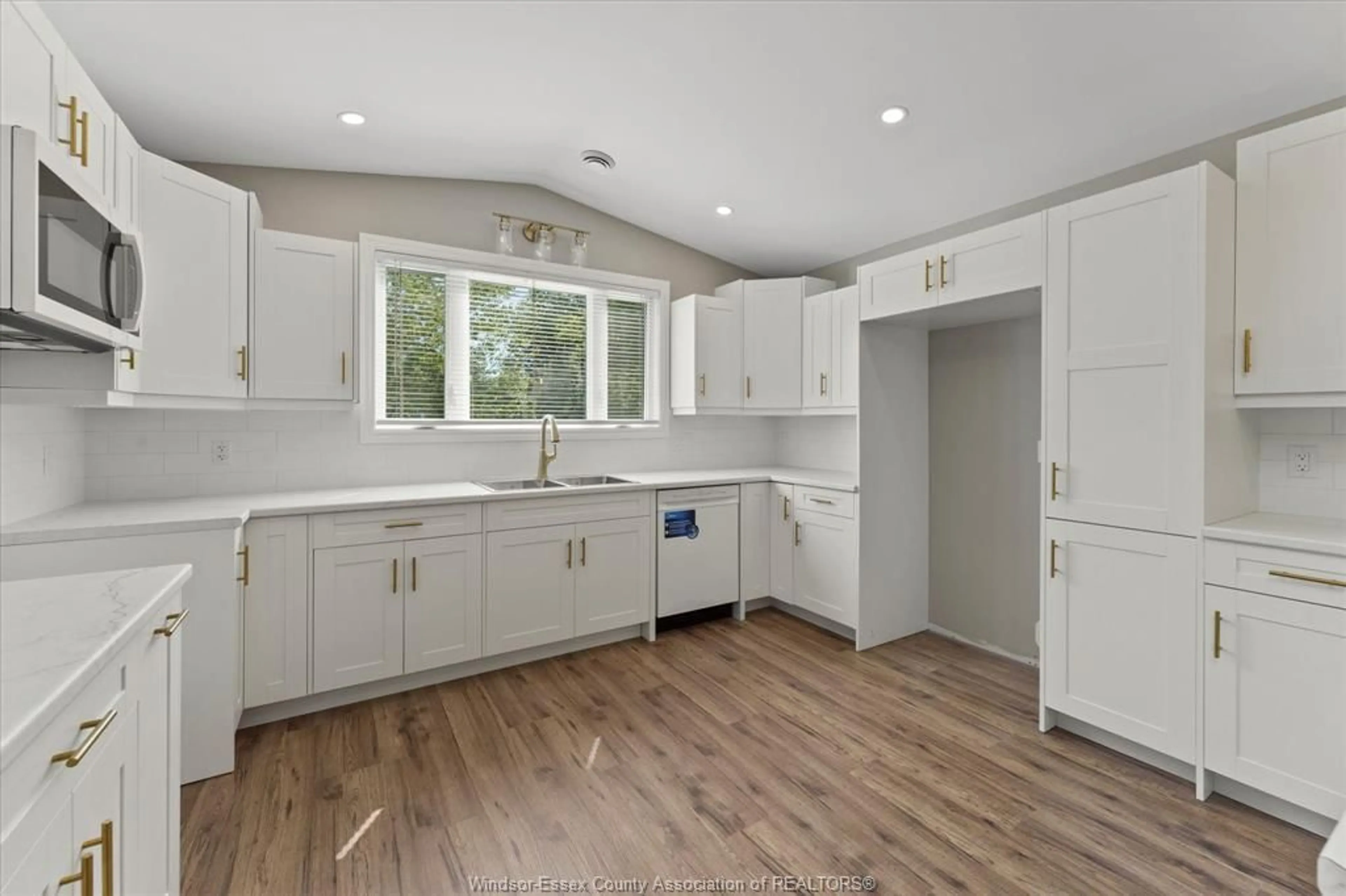 Open concept kitchen, unknown for 67 DANA, Essex Ontario N8M 1Z7