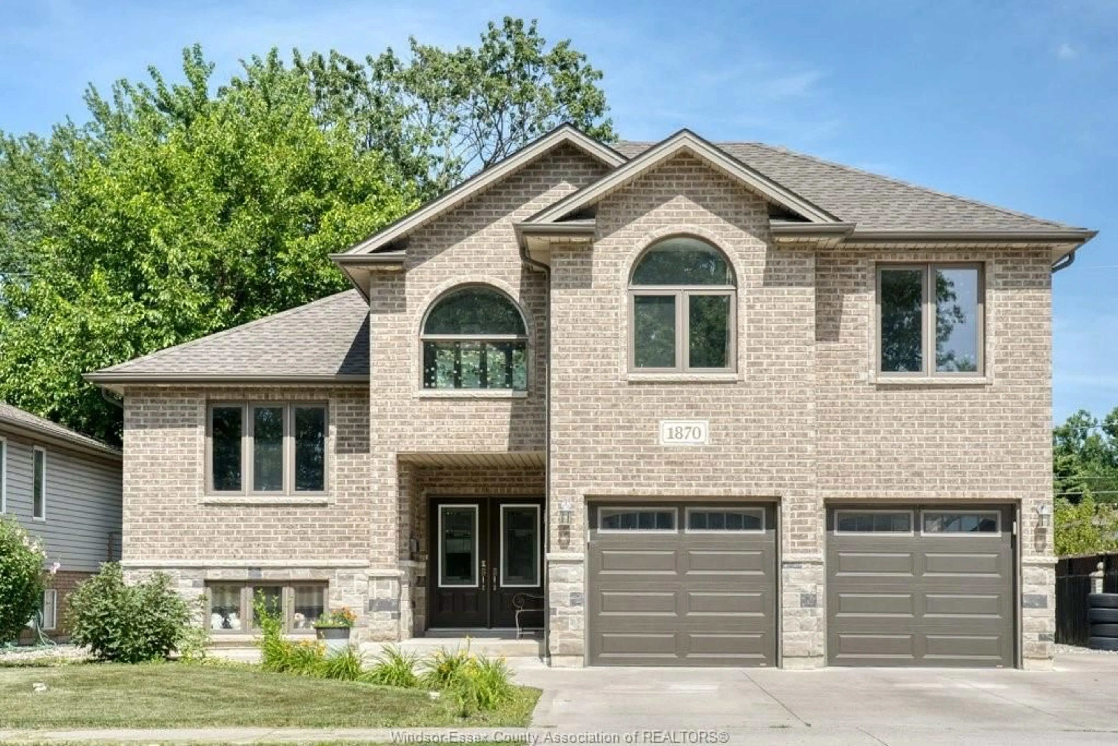 Home with brick exterior material, street for 1870 DOMINION Blvd, Windsor Ontario N9B 3H9
