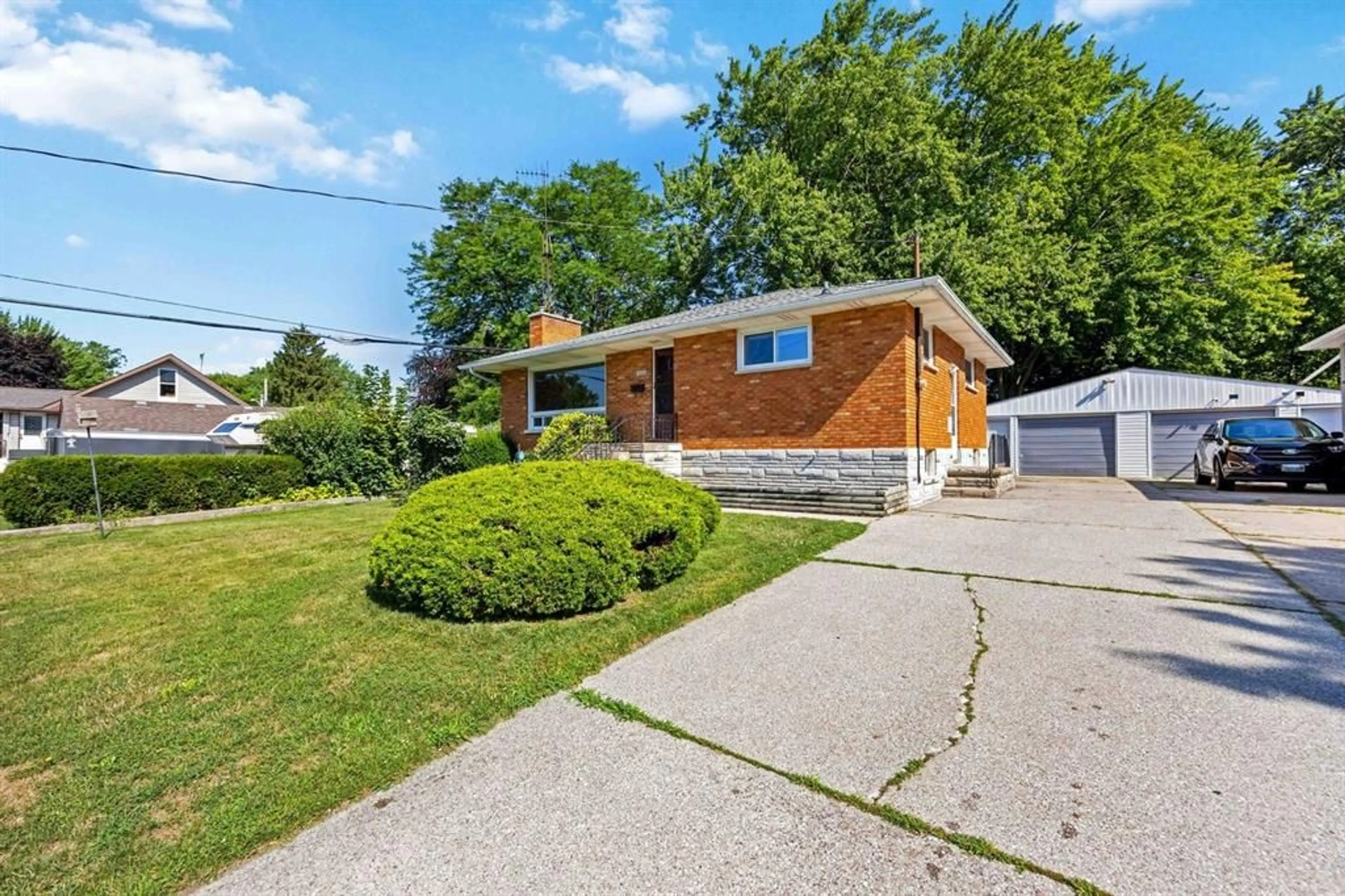 Home with brick exterior material, street for 1220 ISABELLA St, Sarnia Ontario N7S 1S6