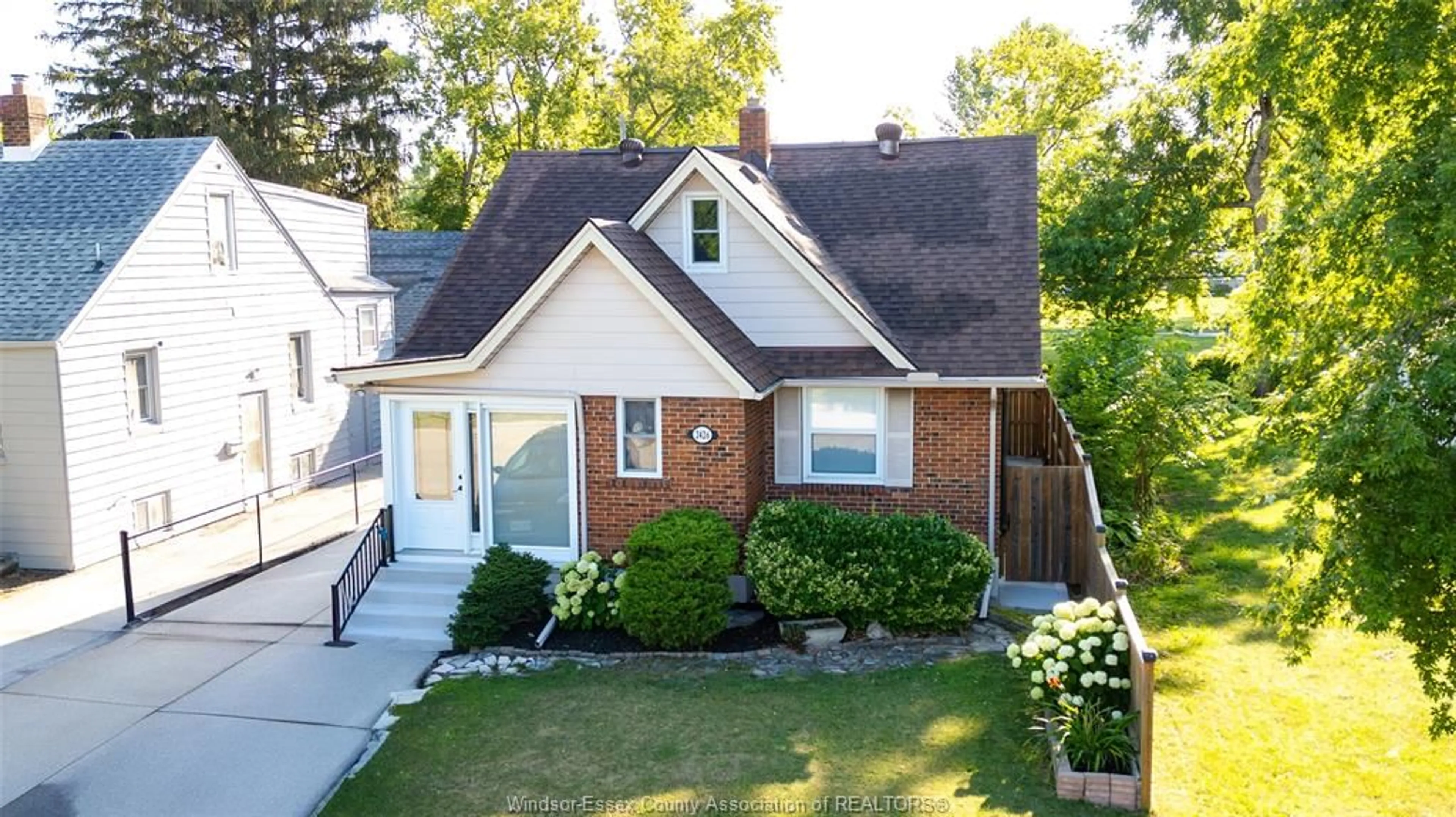 Home with brick exterior material, street for 2426 FRANCOIS, Windsor Ontario N8W 4T4