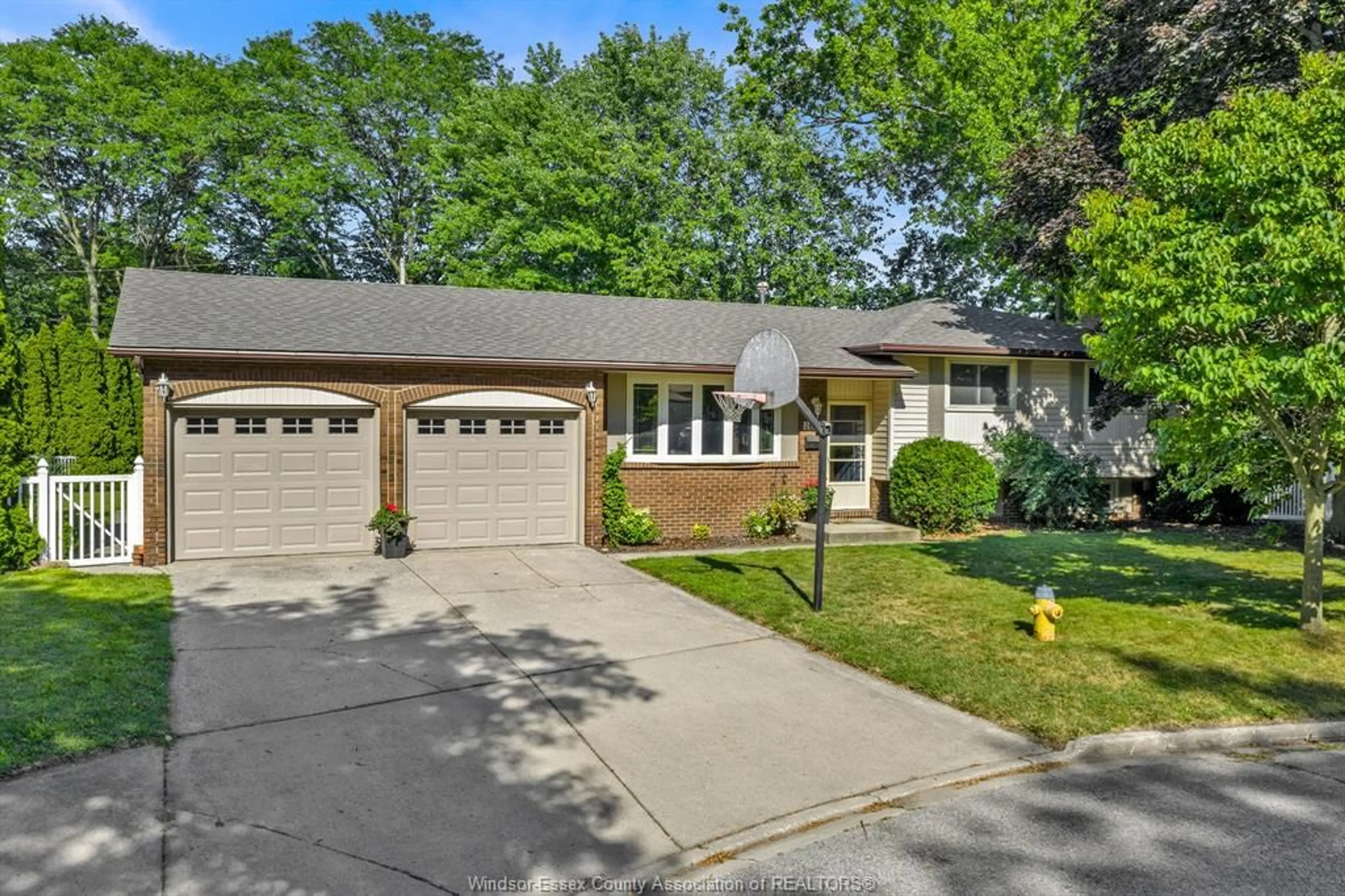Home with brick exterior material, street for 1634 KENMORE, Windsor Ontario N9C 4A1