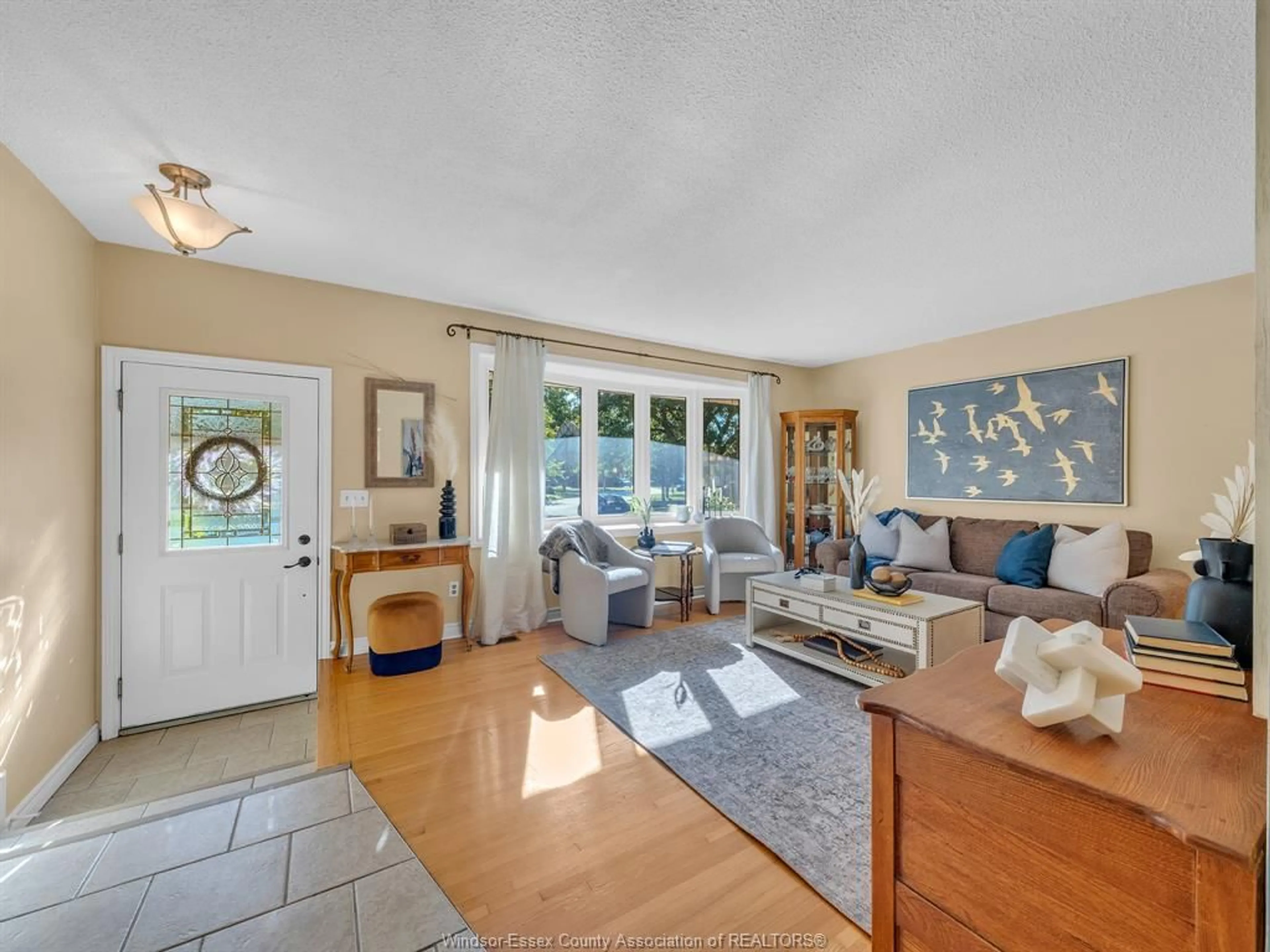 Living room with furniture, ceramic/tile floor for 1634 KENMORE, Windsor Ontario N9C 4A1