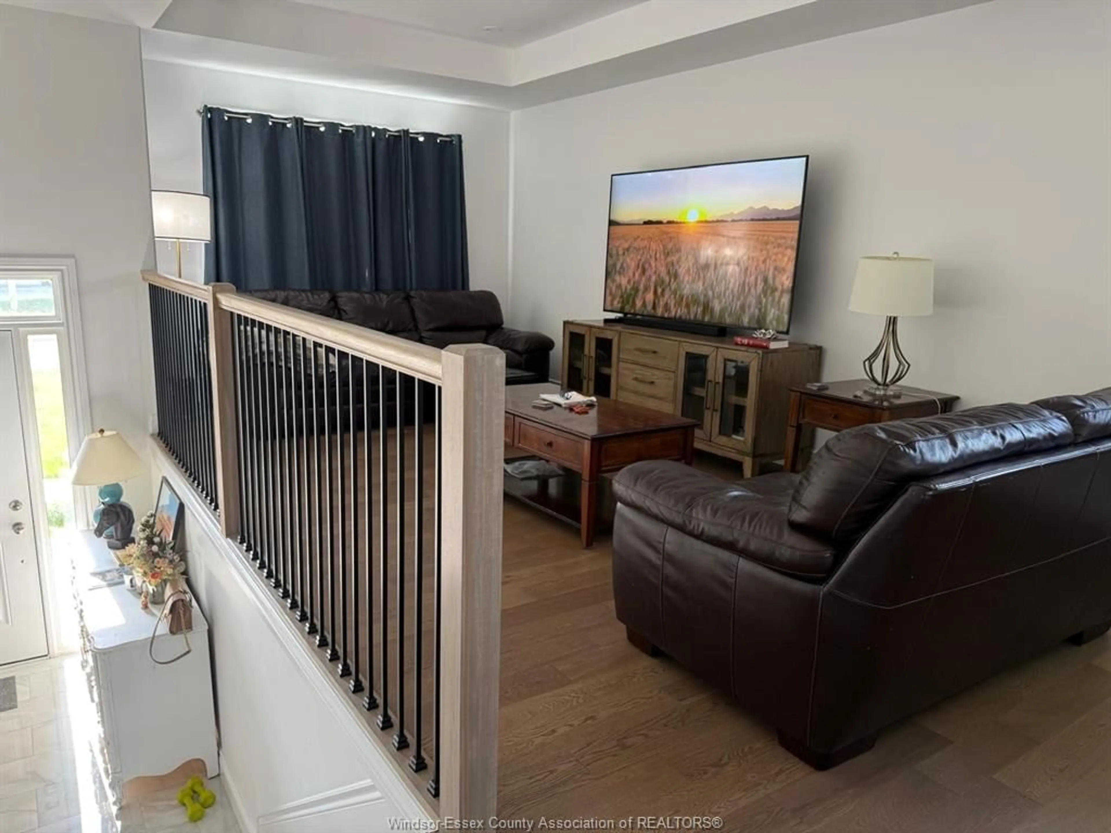 Living room with furniture, wood/laminate floor for 510 HARRIS, Amherstburg Ontario N9V 0A9